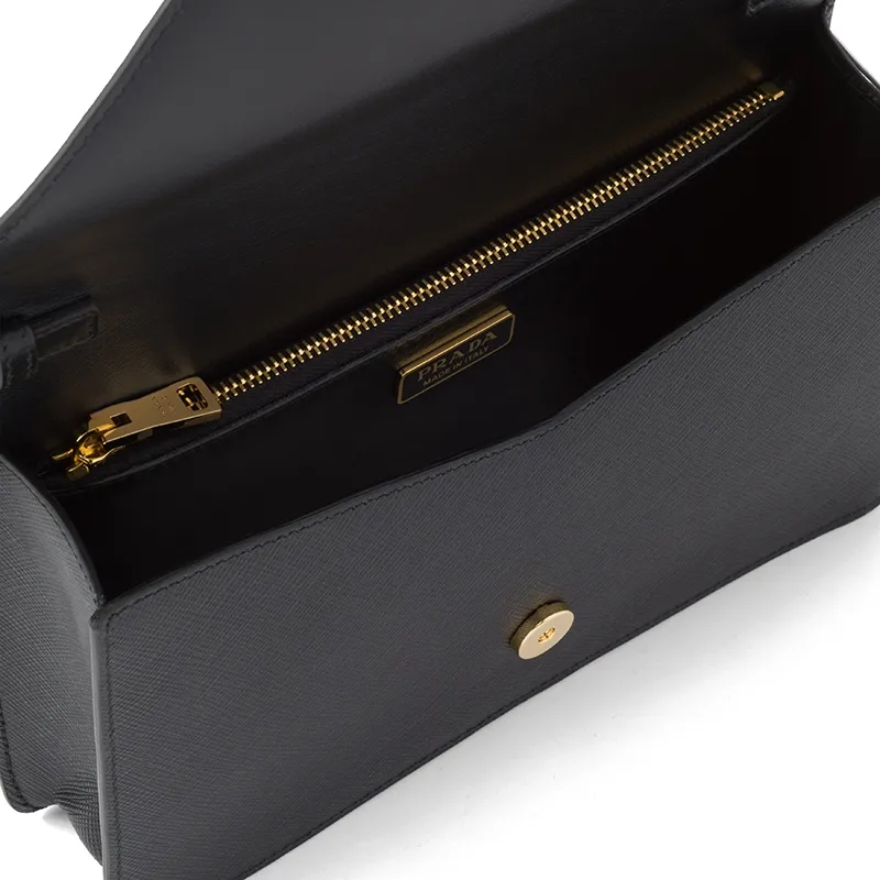 【PRADA】☆人気☆ レディース ブラック エンベロープ ショルダー バッグ