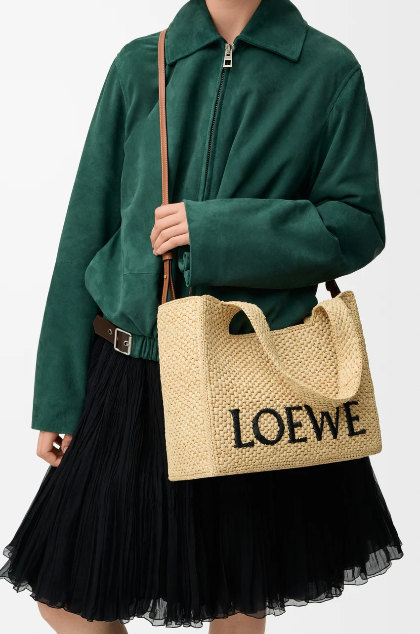 ロエベ  ラフィアフォント トートバッグ
