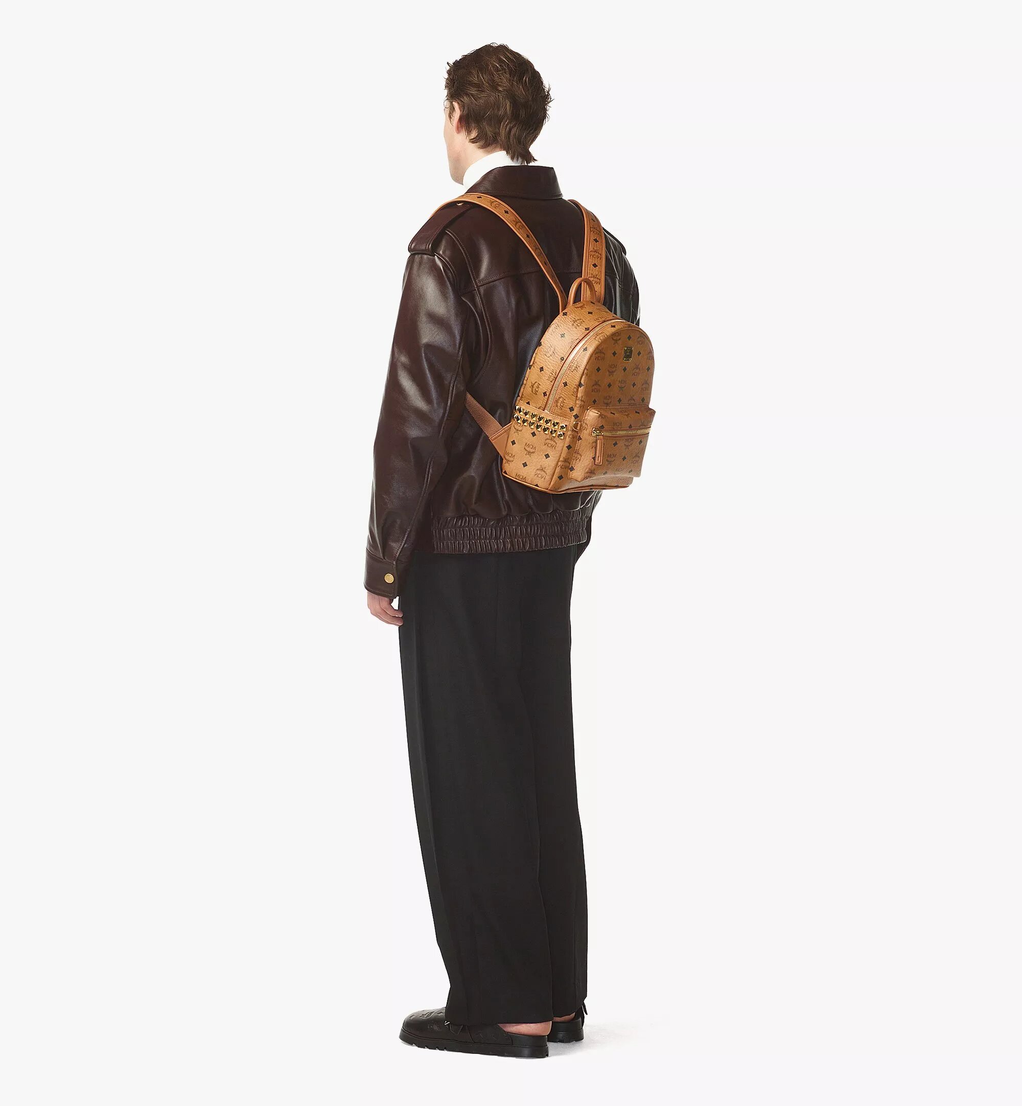 MCM ヴィセトス レザー スタッズ バックパック Medium Stark サイドスタッズ バックパック - ヴィセトス