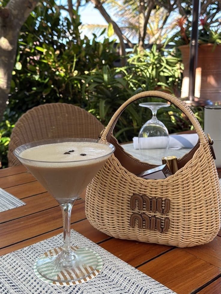 ミュウミュウ  新作ホーボー バンブーハンドバッグ