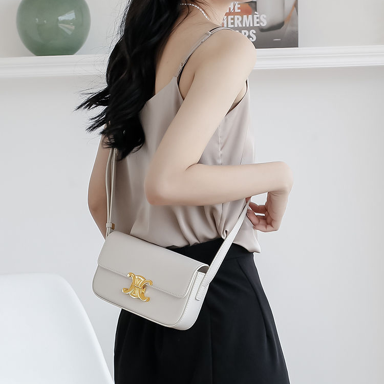 人気☆新作CELINE ショルダーバッグ