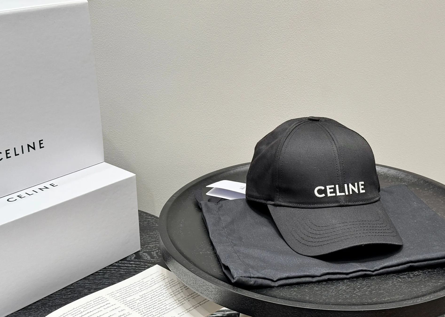 CELINE  セリーヌ ベースボールキャップ コットン男女兼用
