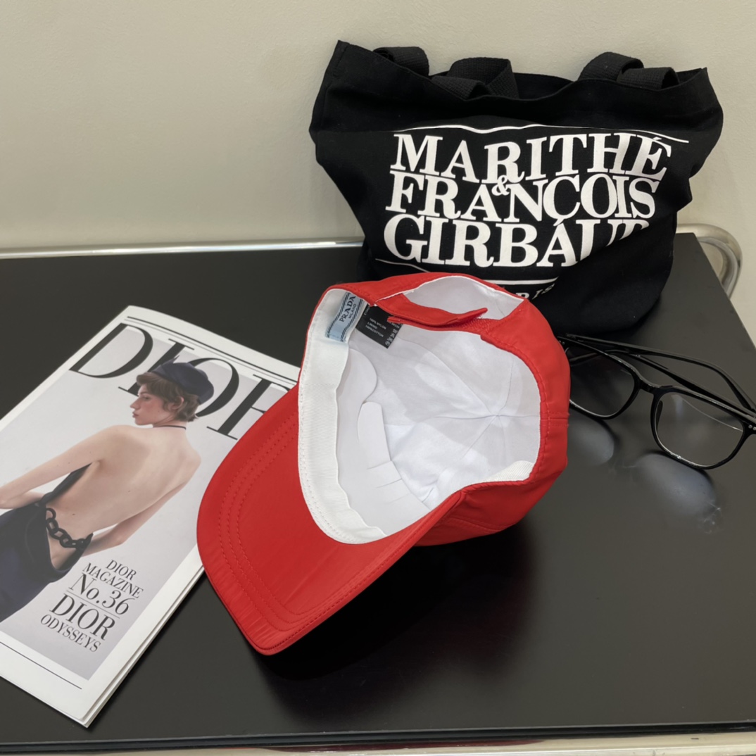 【PRADA】Re-Nylon ベースボールキャップ