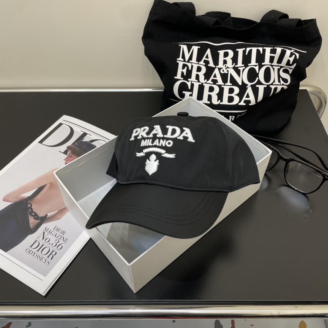 【PRADA】Re-Nylon ベースボールキャップ