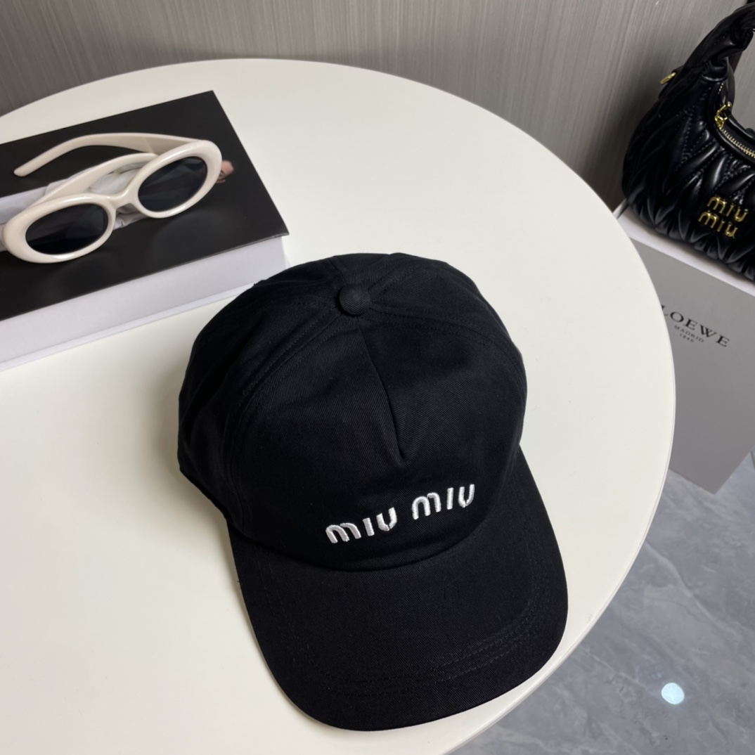 MiuMiu　Drill コットン*ベースボールキャップ