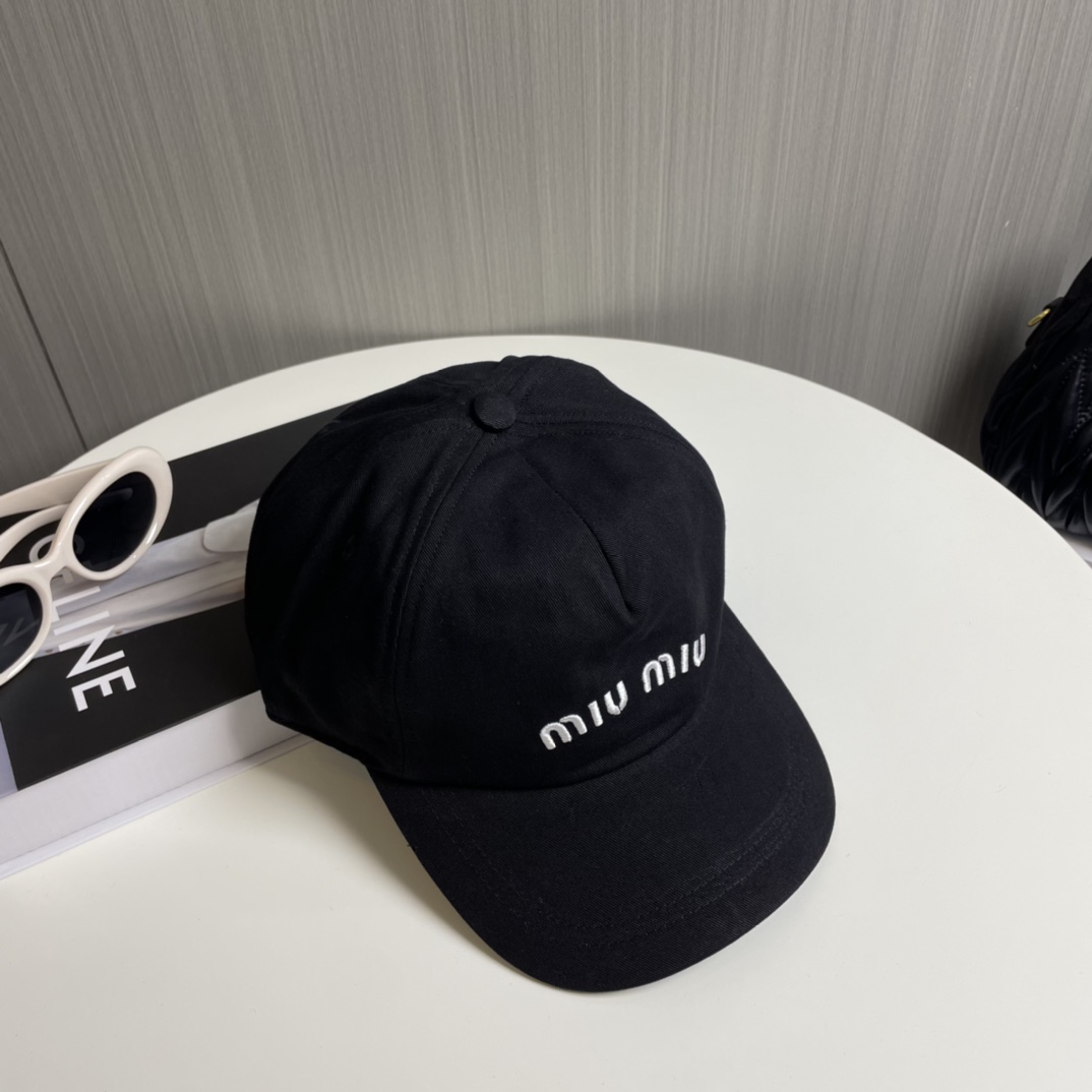 MiuMiu　Drill コットン*ベースボールキャップ