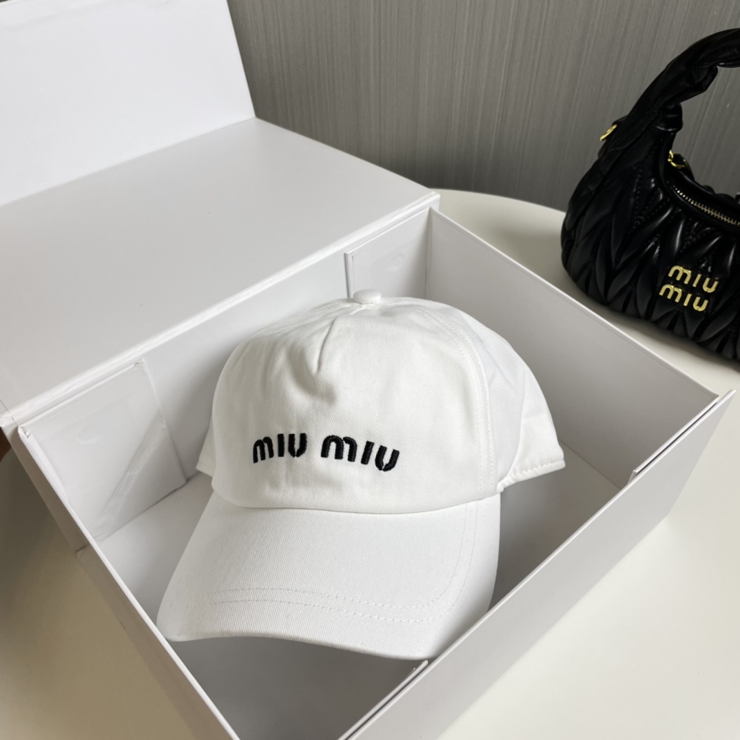 MiuMiu　Drill コットン*ベースボールキャップ