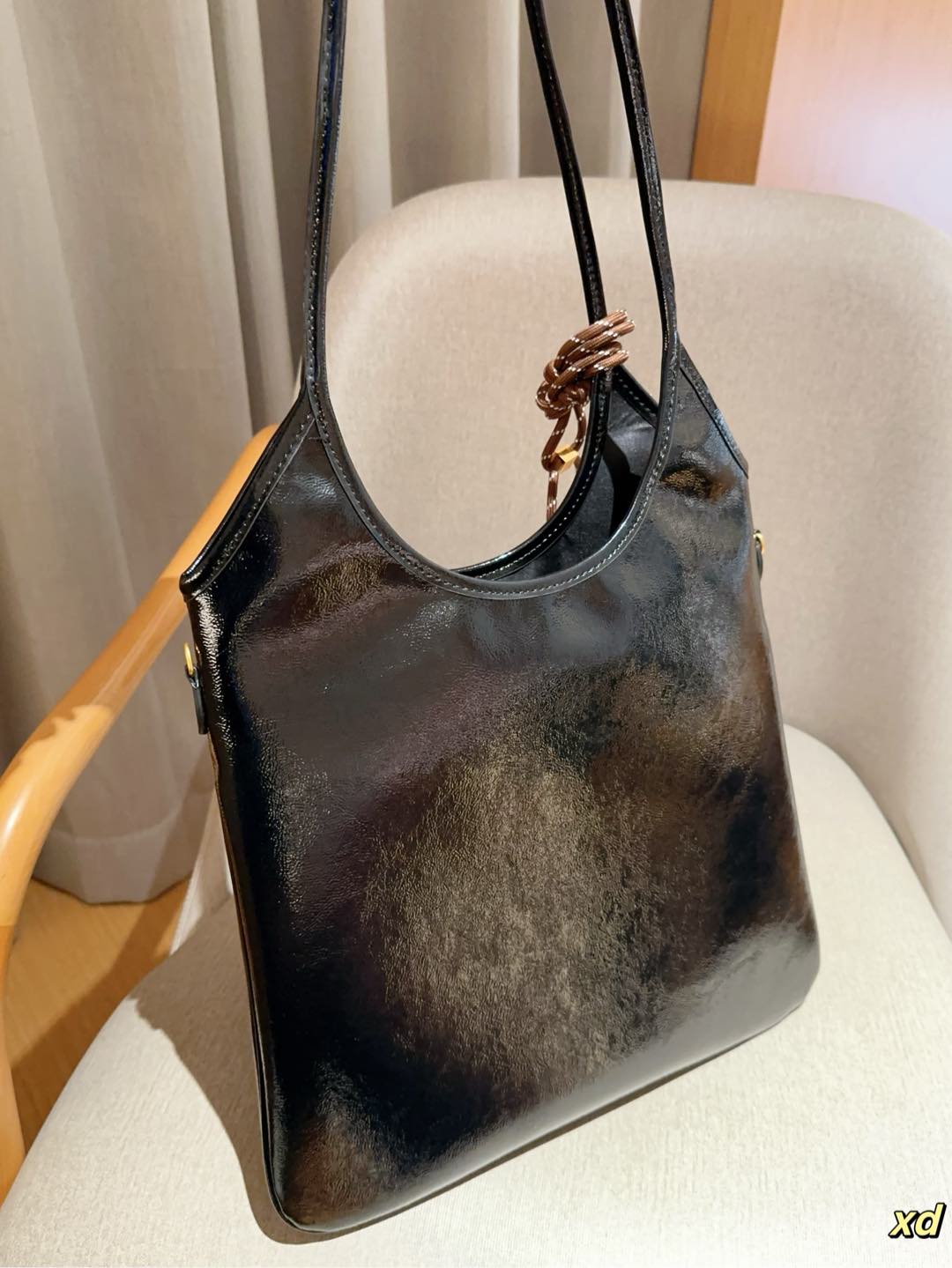 MIUMIU IVY ナプラック パテントレザーバッグ