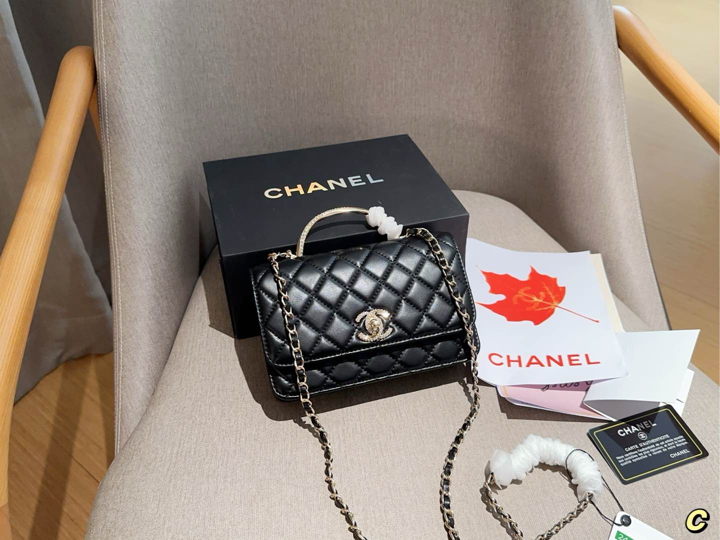 【CHANEL】シャネルトップハンドルが上品♪ チェーン付クラッチバッグ
