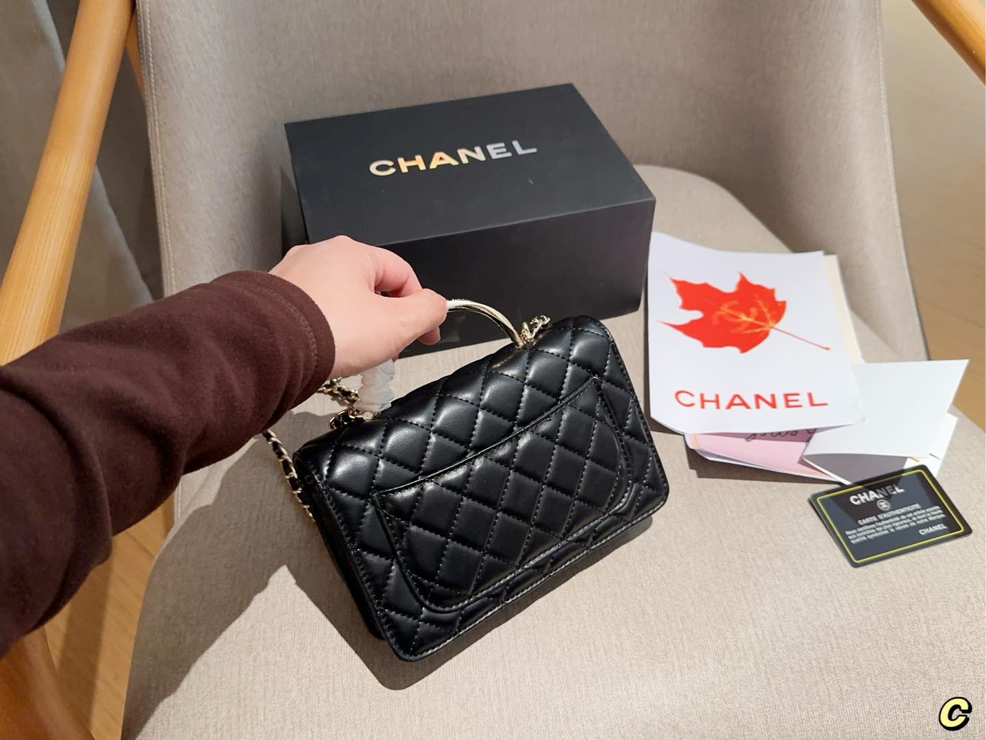 【CHANEL】シャネルトップハンドルが上品♪ チェーン付クラッチバッグ
