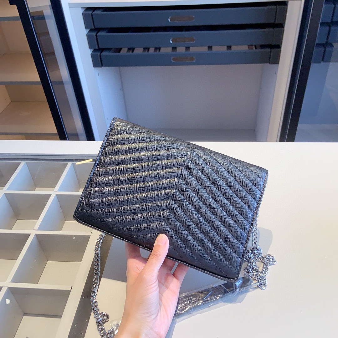 YSL イヴサンローラン ギフトセット 3点 セット　ショルダーバッグ＋財布＋マフラー ブラック