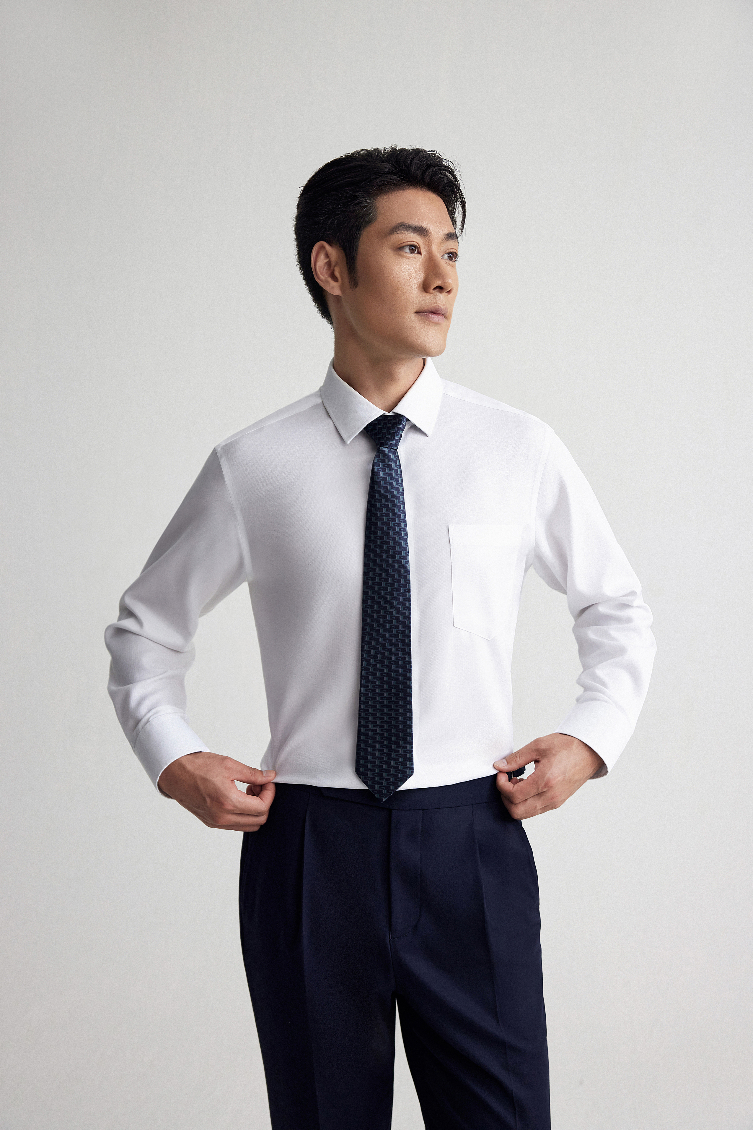 Goldlion Business Regular Fit 3D Silk+ Wrinkle Free Long-Sleeved Shirt (White)