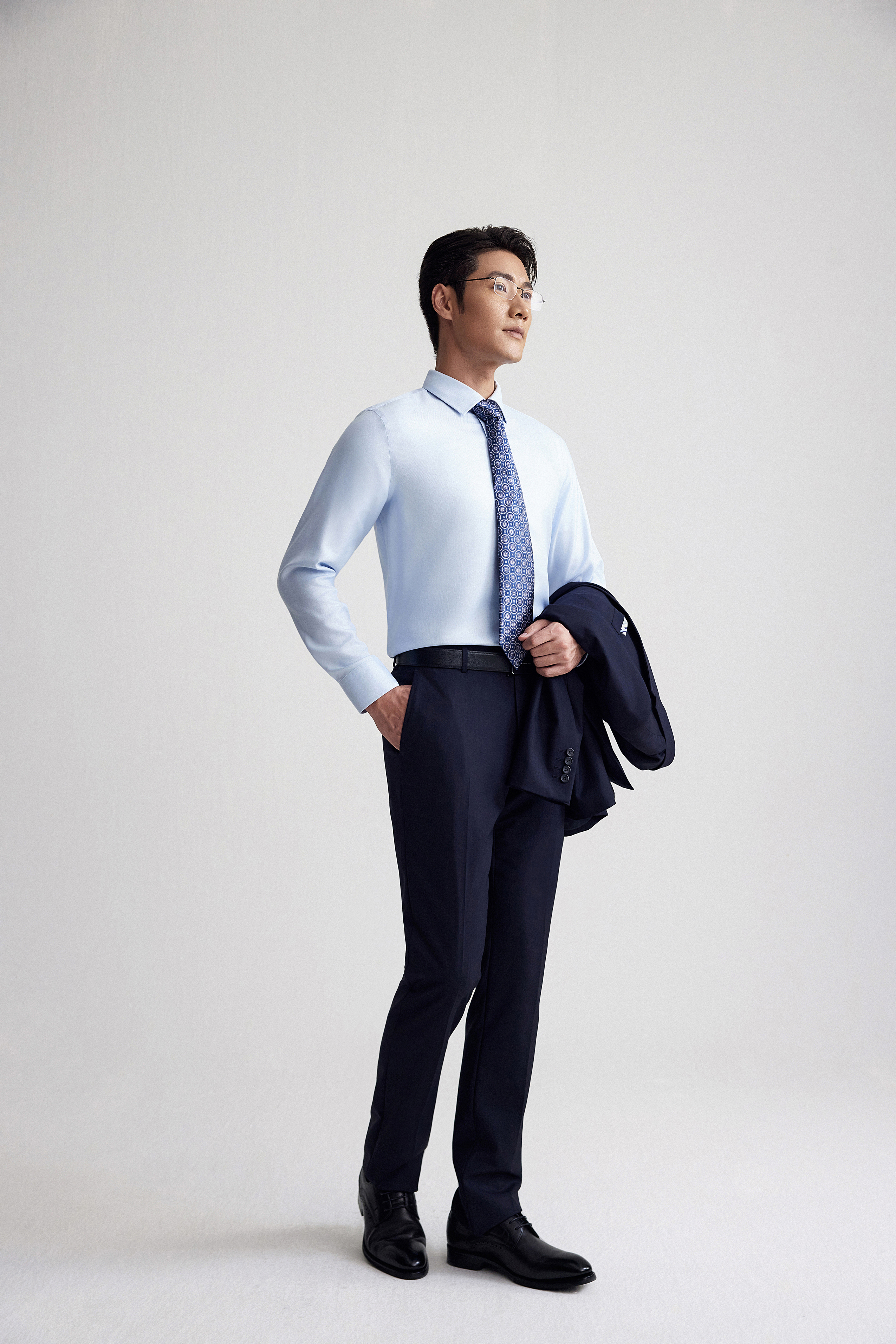 Goldlion Business Regular Fit 3D Silk Wrinkle Free Long-Sleeved Shirt (Blue)