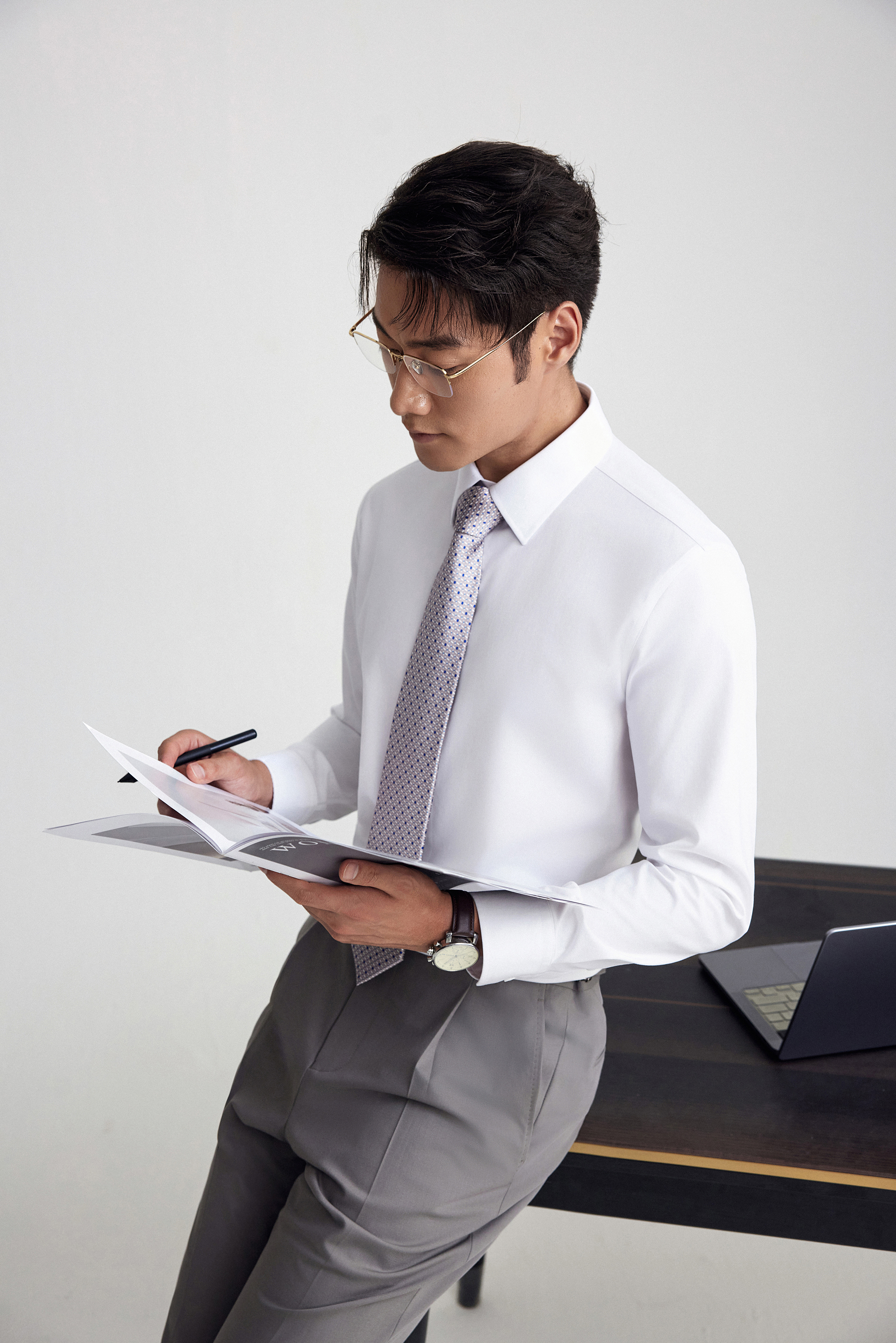 Goldlion Business Regular Fit 3D Wrinkle Free Long-Sleeved Shirt (White)