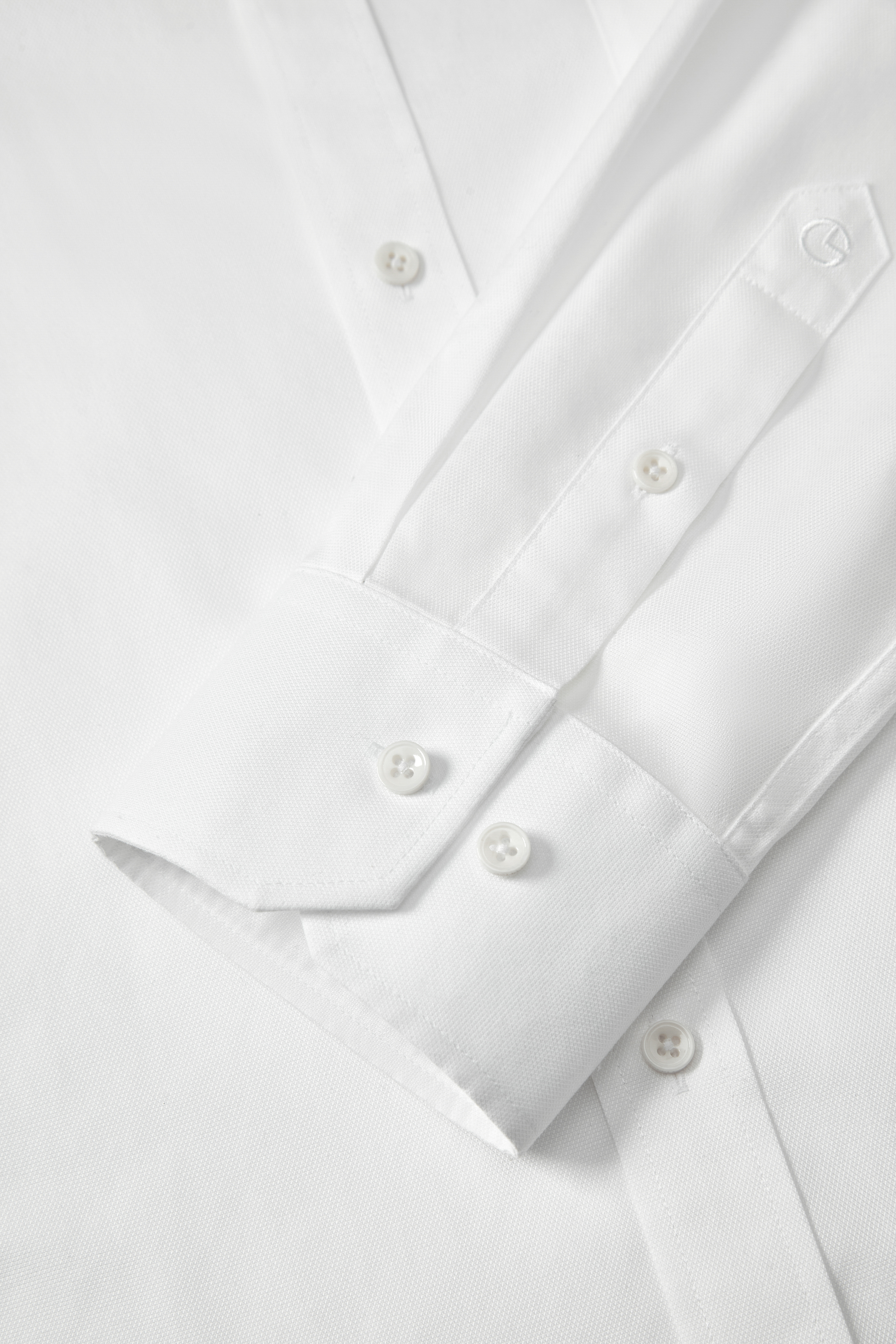 Goldlion Business Regular Fit 3D Wrinkle Free Long-Sleeved Shirt (White)