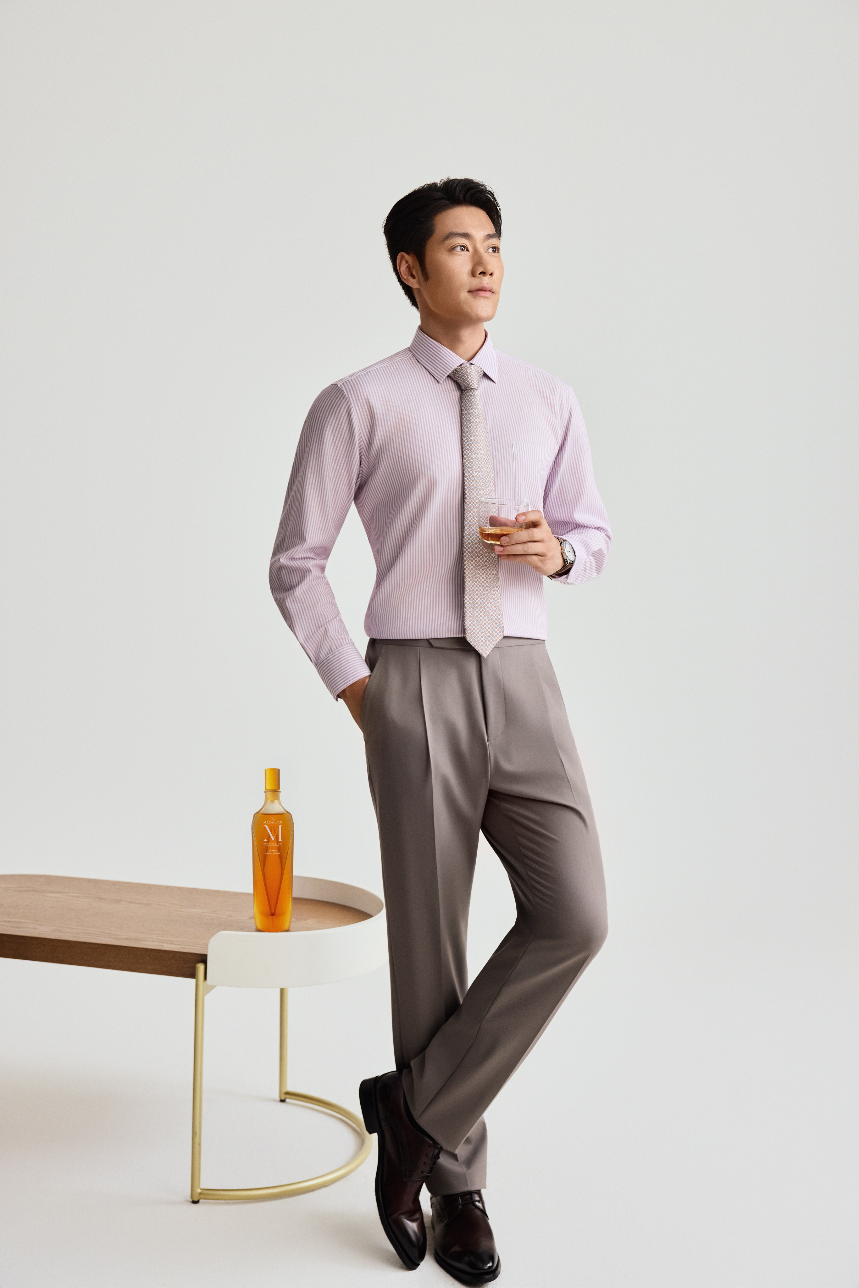 Goldlion Business Regular Fit 3D Silk Wrinkle Free Long-Sleeved Shirt (Purple/White)