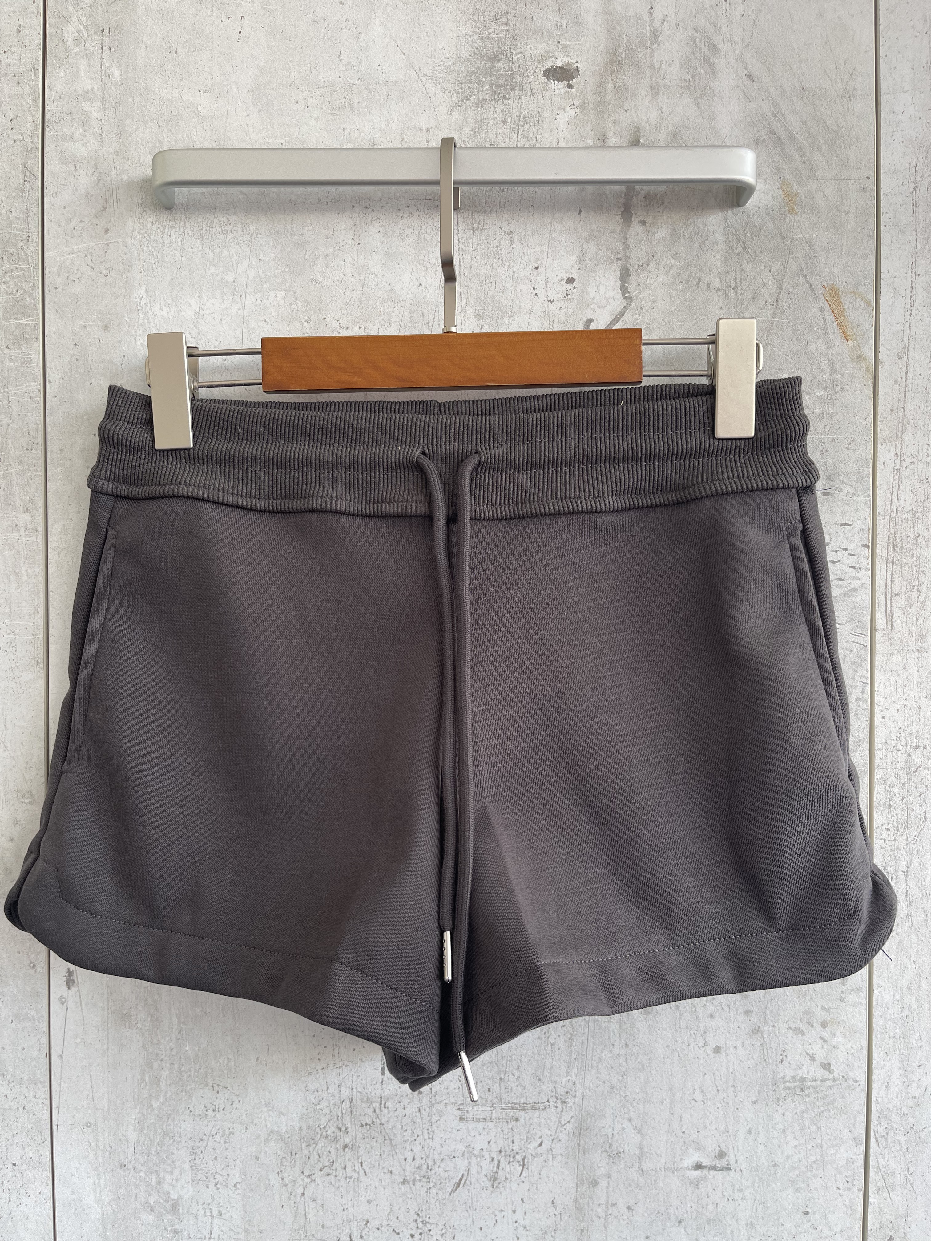 2554 Soraya Sporty Shorts W Adjustable Sash (UW 33-48cm; H 45-53cm; L 30cm)