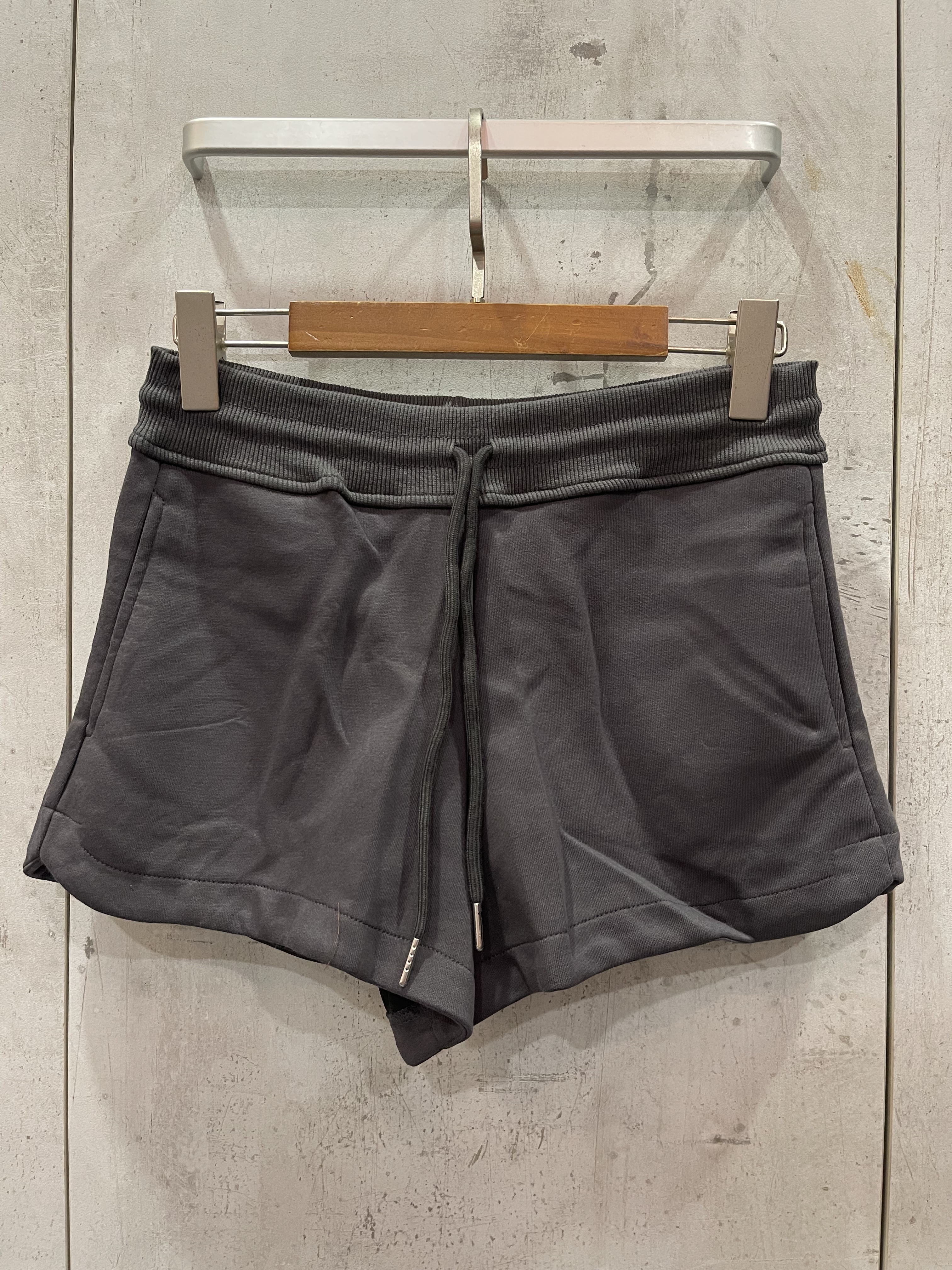 2554 Soraya Sporty Shorts W Adjustable Sash (UW 33-48cm; H 45-53cm; L 30cm)