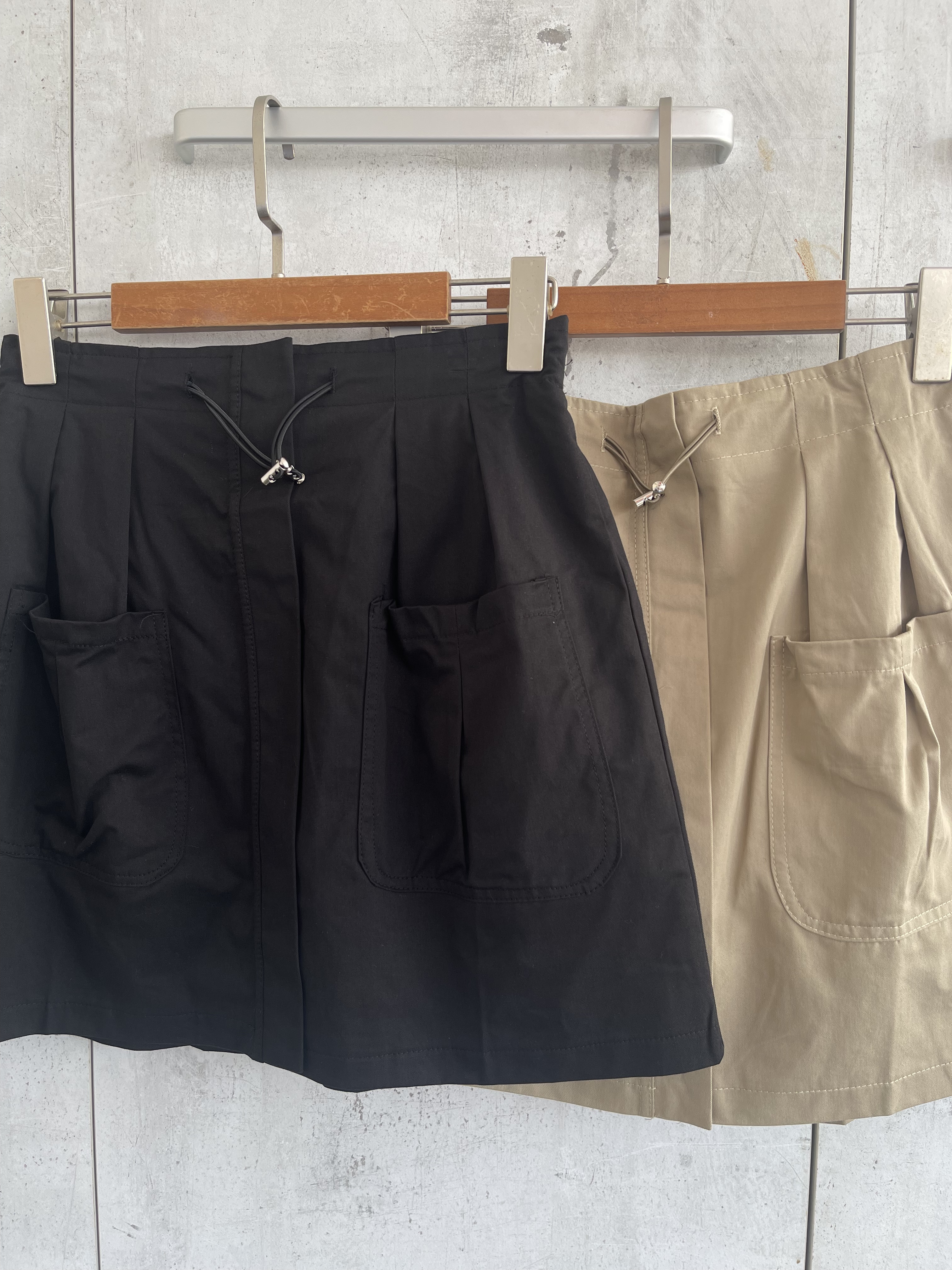 5562 Caddy Chino Skirt W Inner Shorts & Front Pockets (L Size: UW 33-45cm, H 48cm, L 41cm; XL Size: UW 34-46cm, H 50cm, L 41cm)