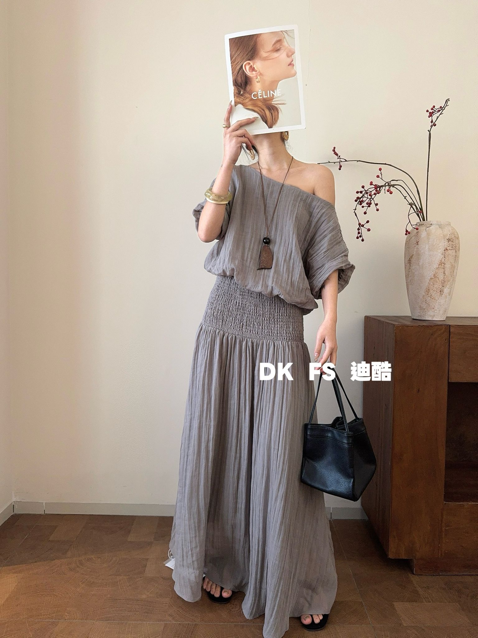 R8805 Laureline Linen Crop Top & Elastic Waist Skirt Set (Top: B 60cm; L 45cm, Bottom: UW 36-52cm; H FS; L 94cm)