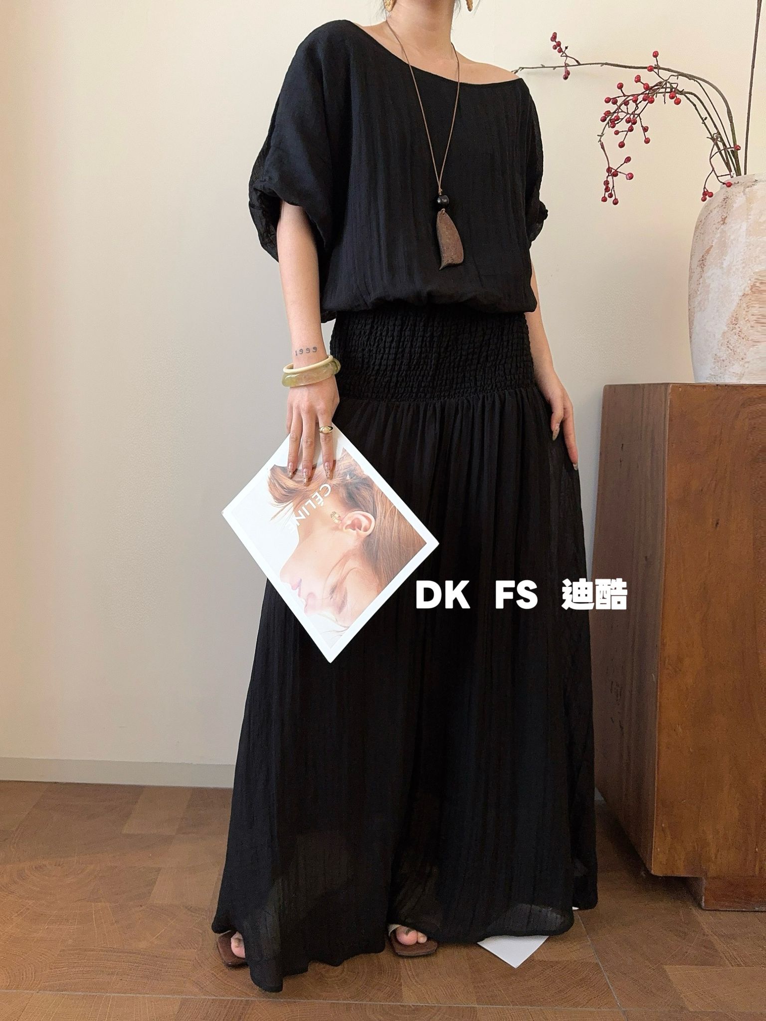 R8805 Laureline Linen Crop Top & Elastic Waist Skirt Set (Top: B 60cm; L 45cm, Bottom: UW 36-52cm; H FS; L 94cm)