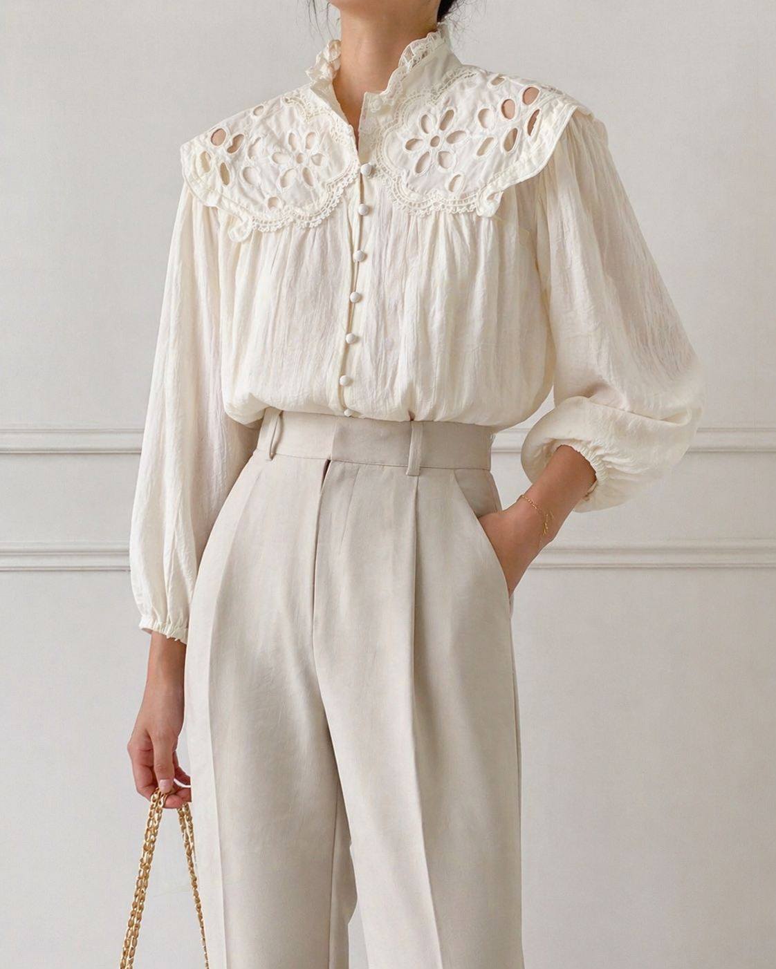 9390 Emberlyn Eyelet Shoulder Elastic Cuff Shirt (B 54cm; L 58cm)