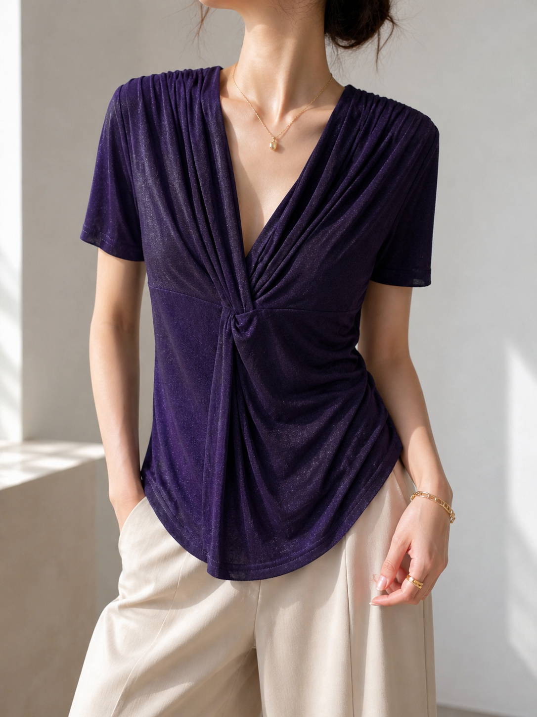 1782 Tarrin Short Sleeve Twist Front Top (B 35-50cm; L 56cm)