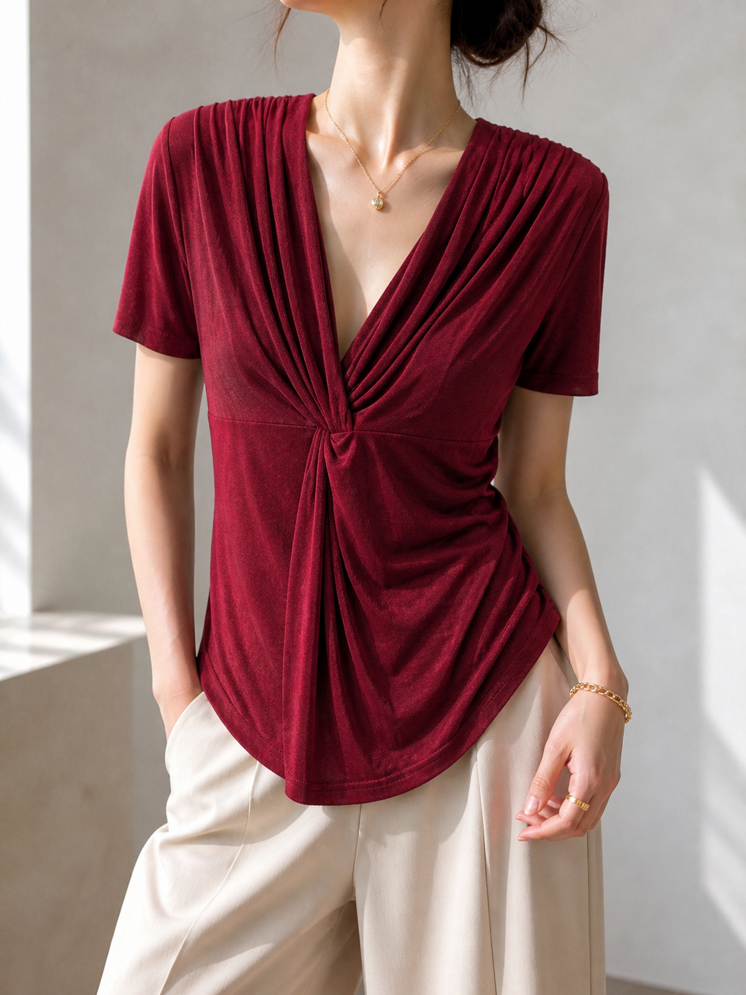 1782 Tarrin Short Sleeve Twist Front Top (B 35-50cm; L 56cm)