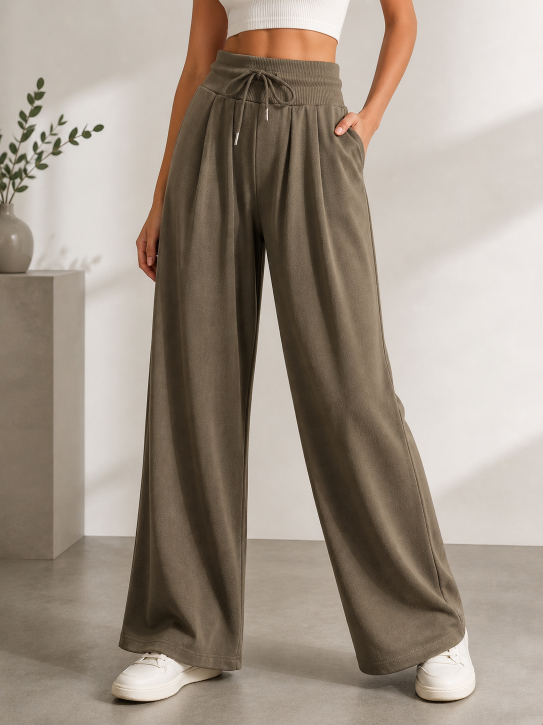 1101 Warren Wide Waistband Front Pleats Sweat Pants (UW 31-46cm; H 54-65cm; L 96cm)