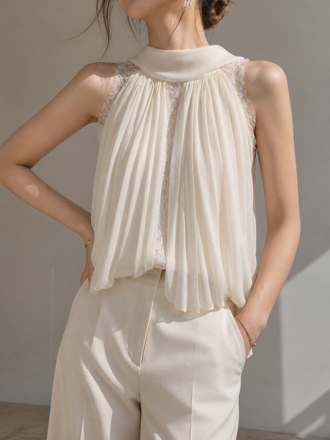 9237 Nicolette Sleeveless Chiffon Top w Neck Sash (B 43-49cm; L 56cm)