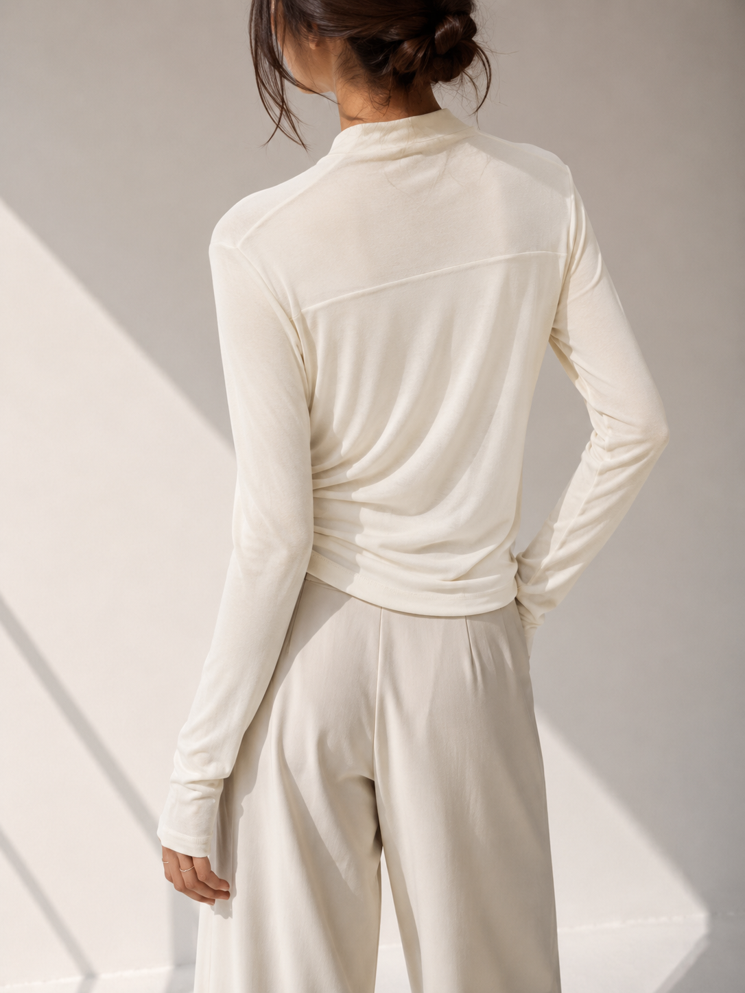 505 Maisie High Neck Long Sleeve Mesh Top (B 41-51cm; L 58cm)