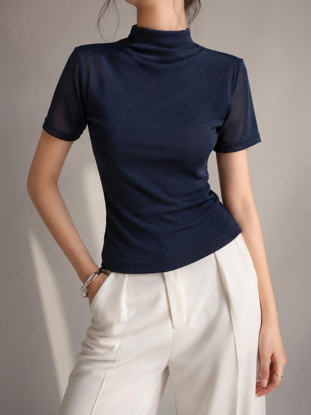 526 Harlan High Neck Short Sleeve Mesh Top (B 35-50cm; L 55cm)