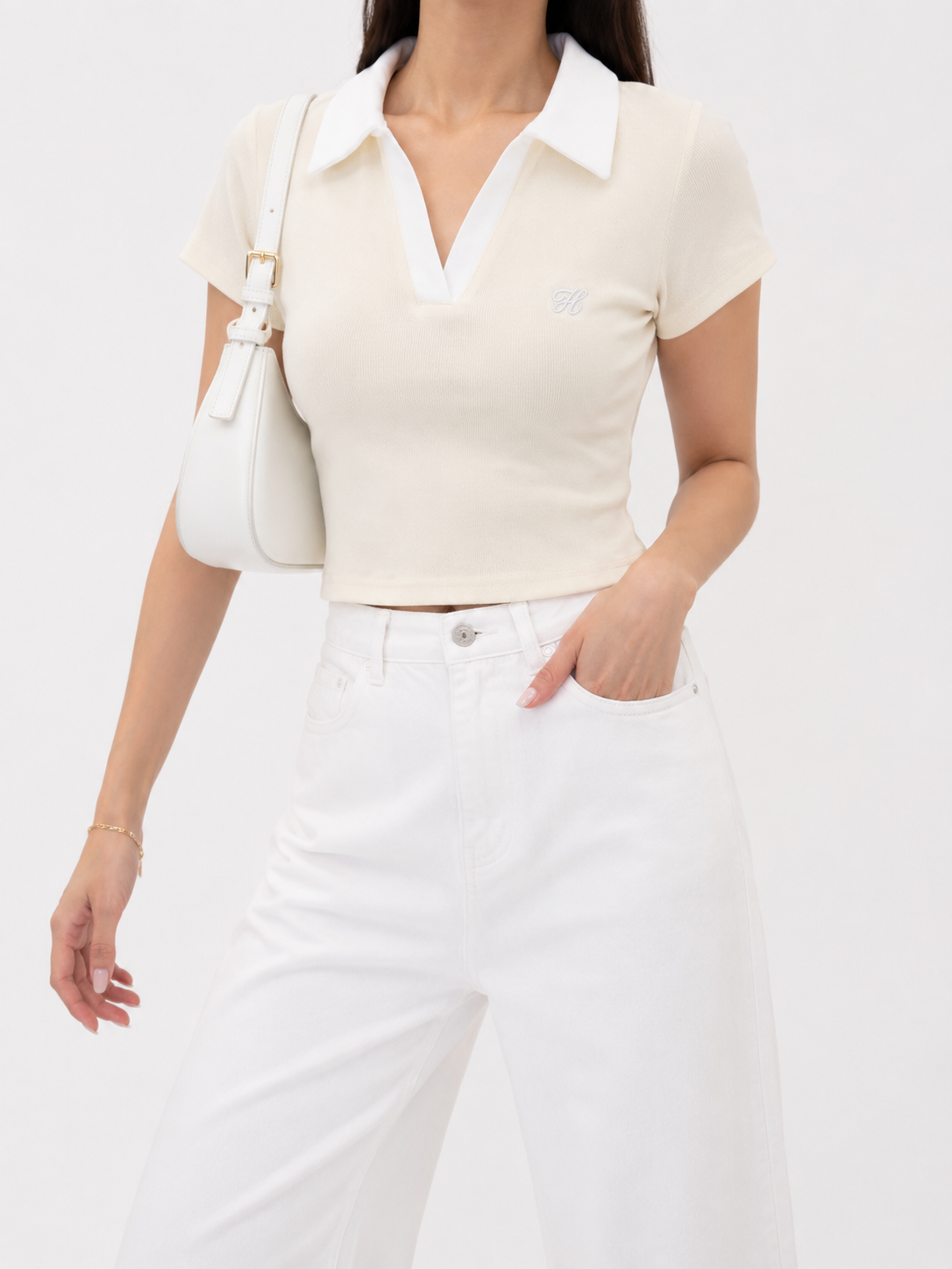 26052 Felicienne Contrast Collar Fitted Cotton Top (B 38-49cm; L 46cm)