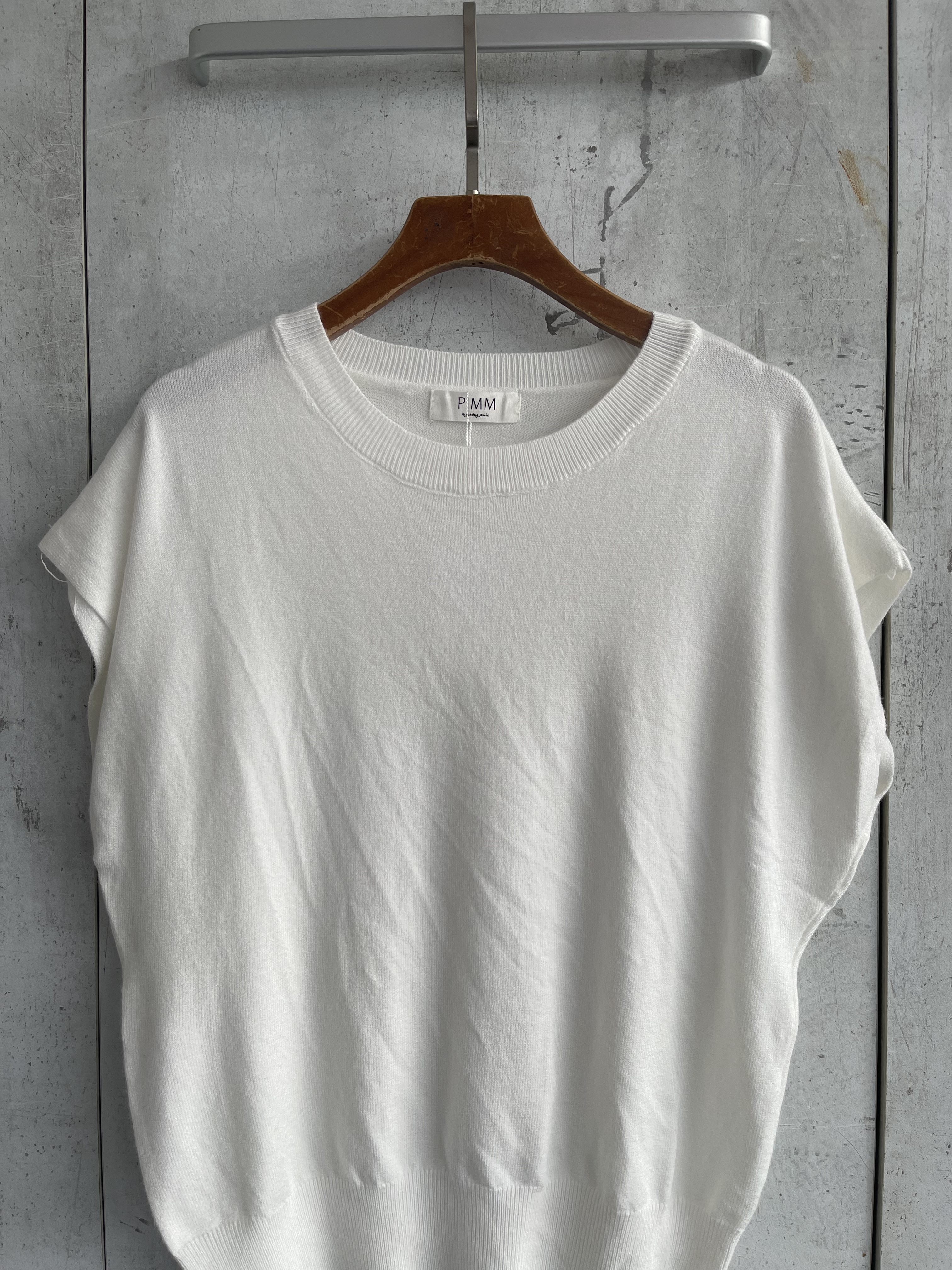 220 Campbell Cap Sleeved Knitted Top (B 48-62cm; L 52cm)