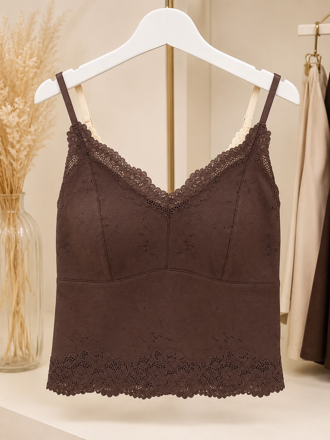 HZ July Stream #6: (PO) 617 Floral V Embroidered Camisole (MSize: B32-40cm, L45cm, LSize:B35-42cm, L45cm, XLSize: B37-48cm, L46cm)