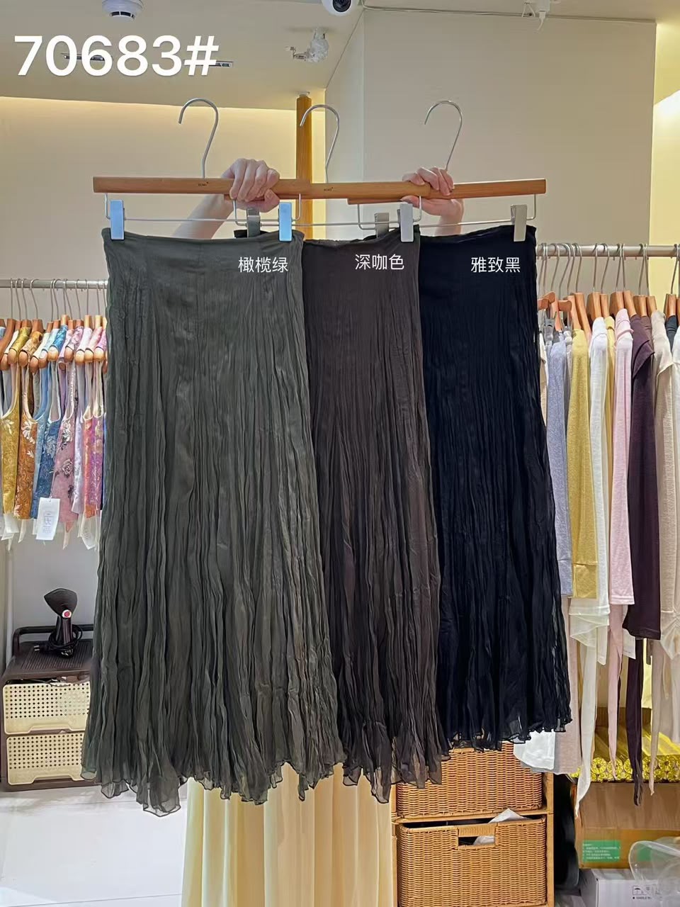 GZ July Stream #3: (PO) 70683 Flowery Crinkle Skirt (M Size: UW36cm; L89cm, L Size: UW38cm; L91cm)