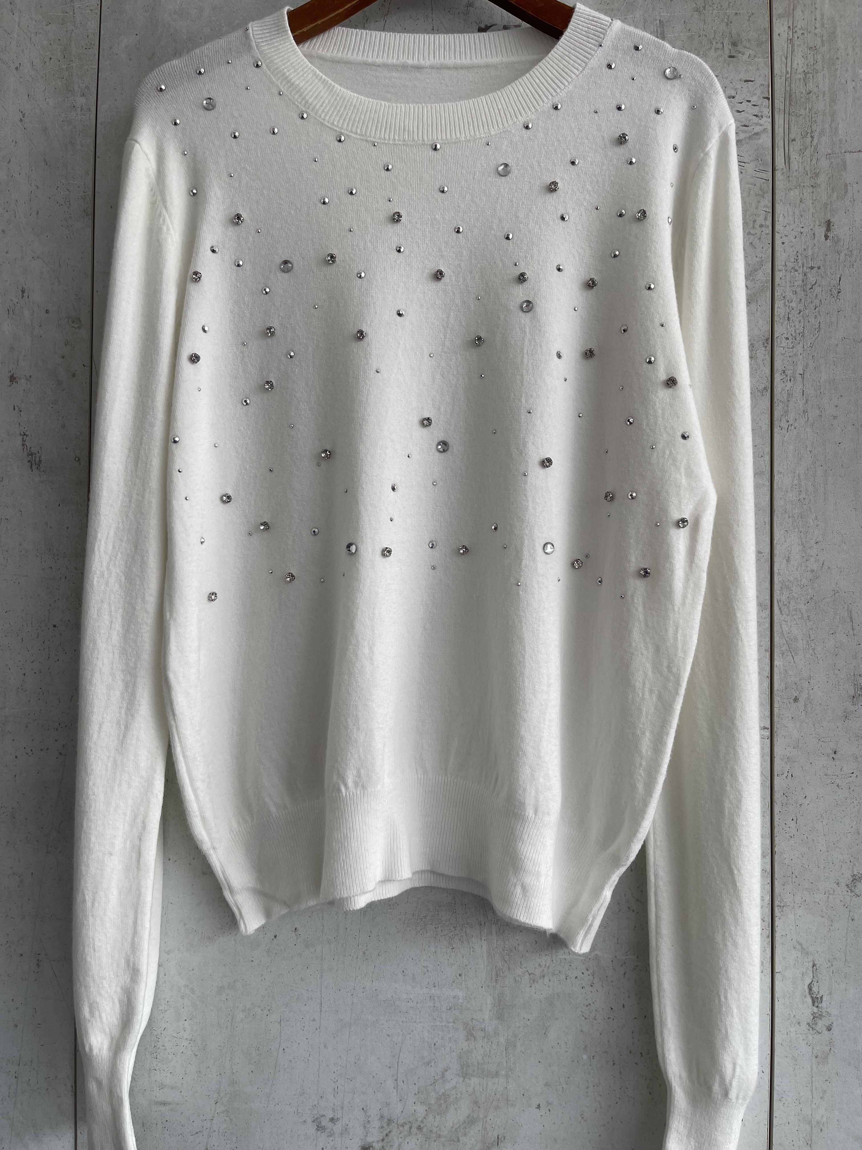 2250 Harriet Long Sleeved Knit Top W Mixed Rhinestones (B 42-53cm; L 54cm)