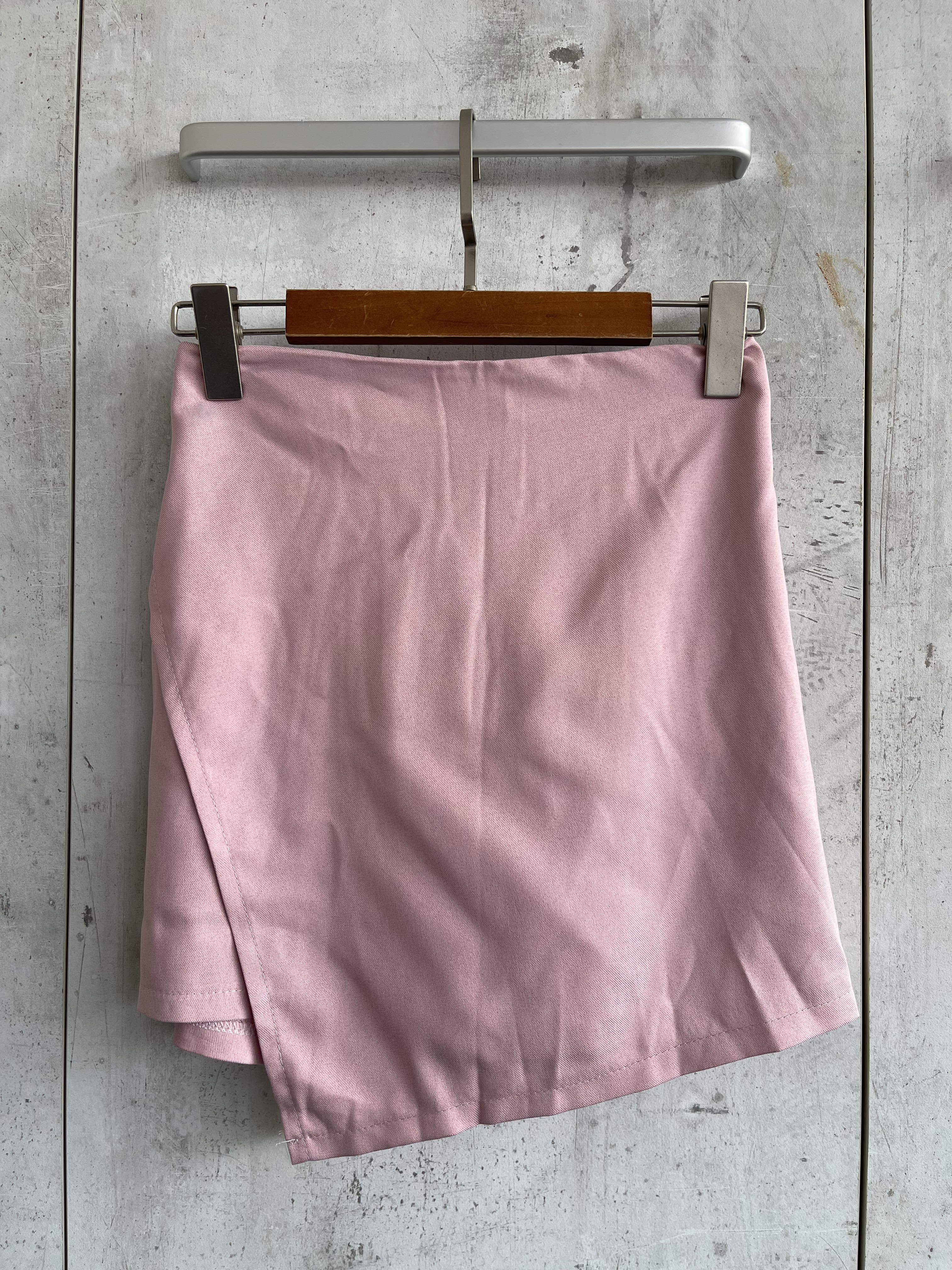 1929 Sales: Shannon Skorts W Side Zip (UW 30-44cm; H 44-50cm; L 36cm)