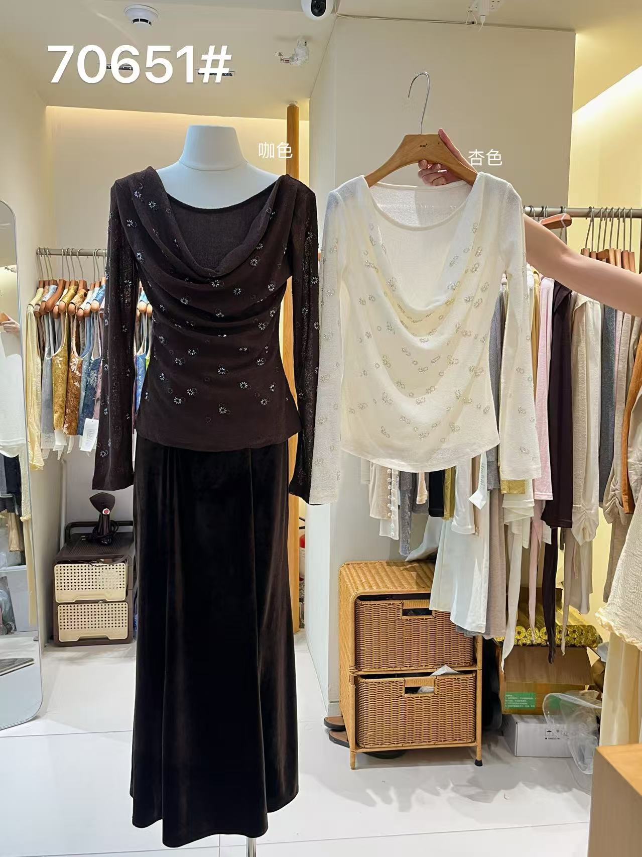 GZ July Stream #3: (PO) 70651 Embellished Drapped Top (B47-55cm; L53cm)