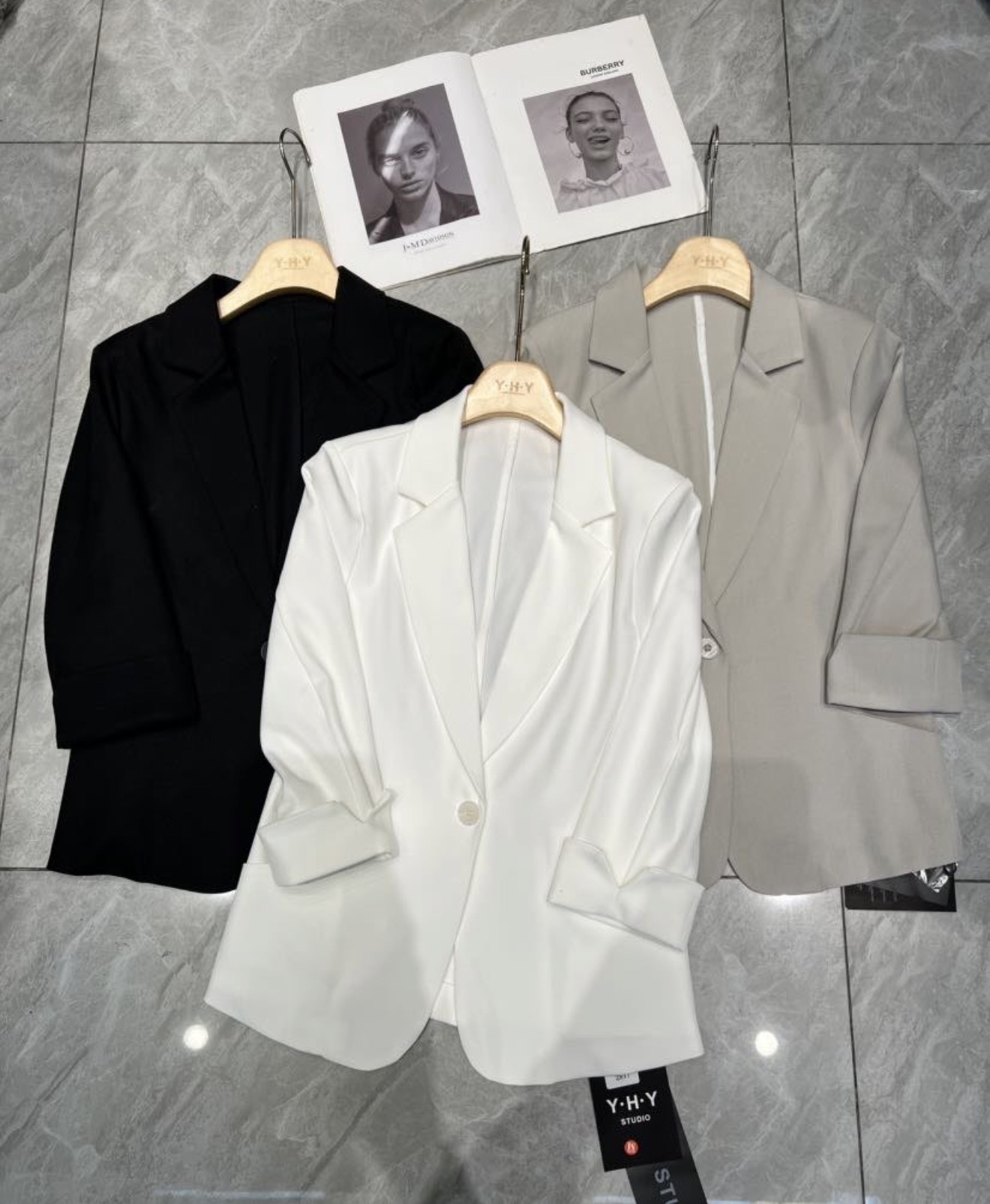 GZ May Stream #SUSAN: (PO) 2817 Slim & Relaxed Fit Blazer w Classic Notch Lapel Design