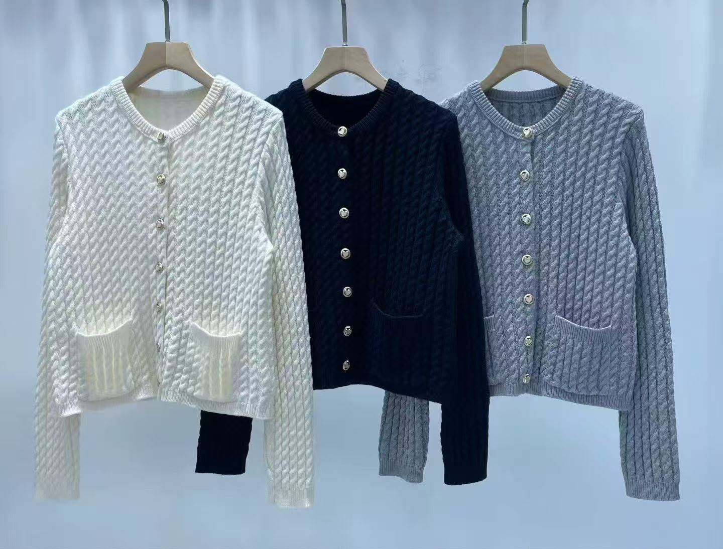 GZ Oct Stream #: (PO) 9970 Cable Knit Cardigan (B cm; L cm)