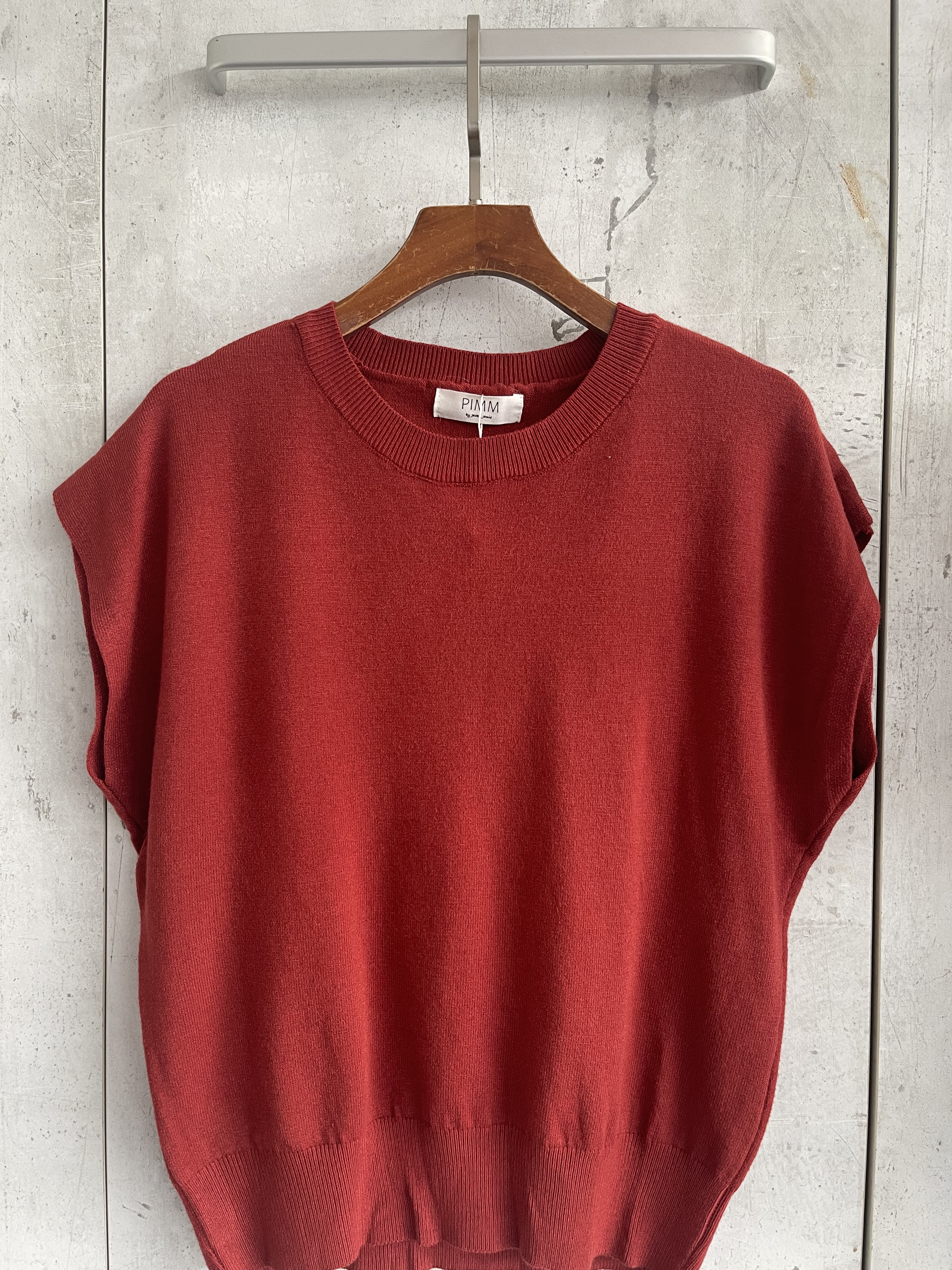 220 Campbell Cap Sleeved Knitted Top (B 48-62cm; L 52cm)