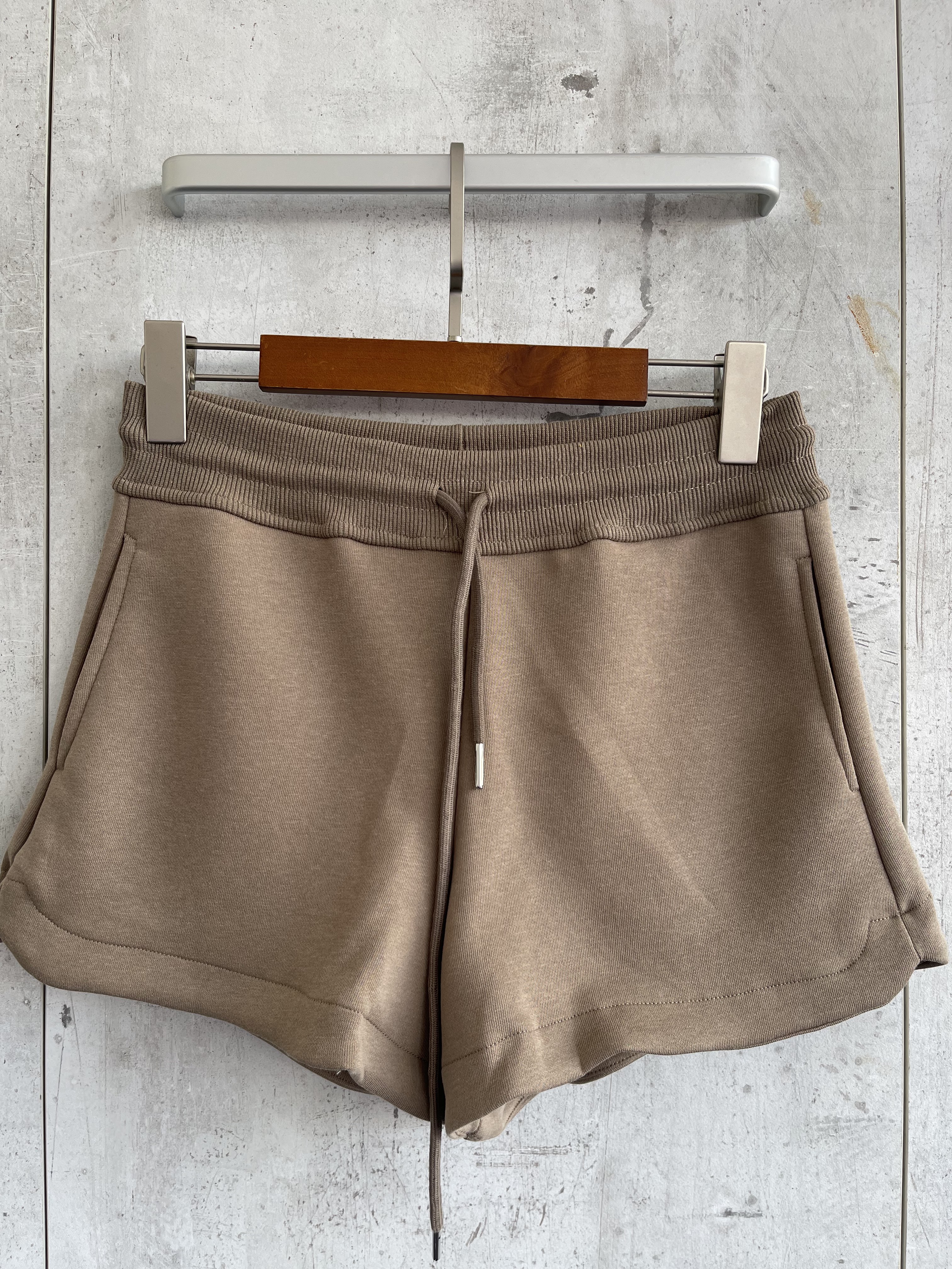 2554 Soraya Sporty Shorts W Adjustable Sash (UW 33-48cm; H 45-53cm; L 30cm)
