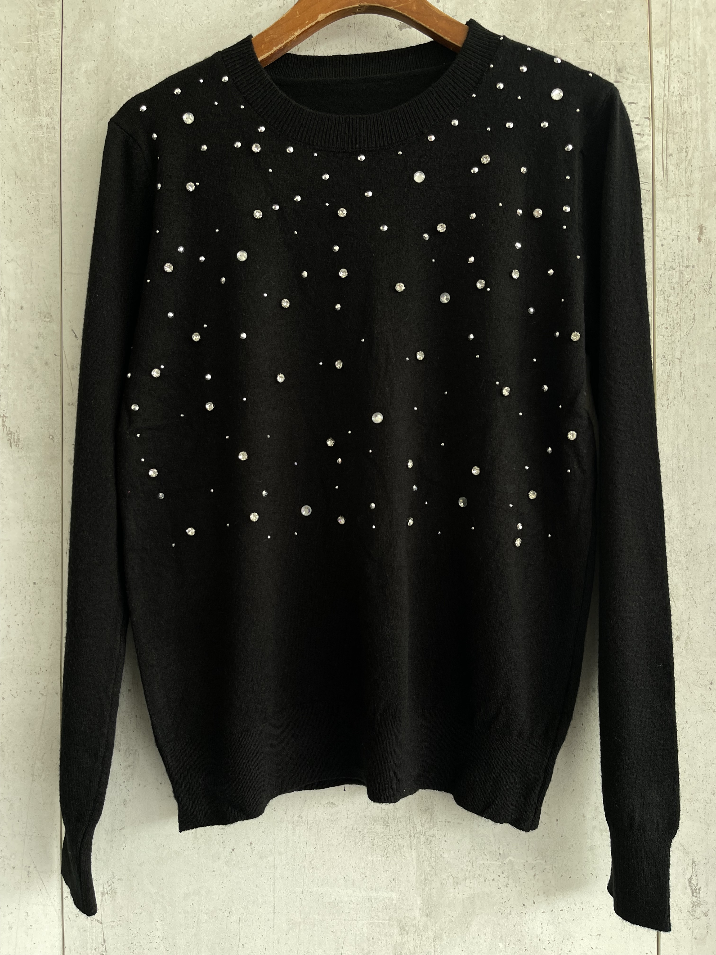 2250 Harriet Long Sleeved Knit Top W Mixed Rhinestones (B 42-53cm; L 54cm)