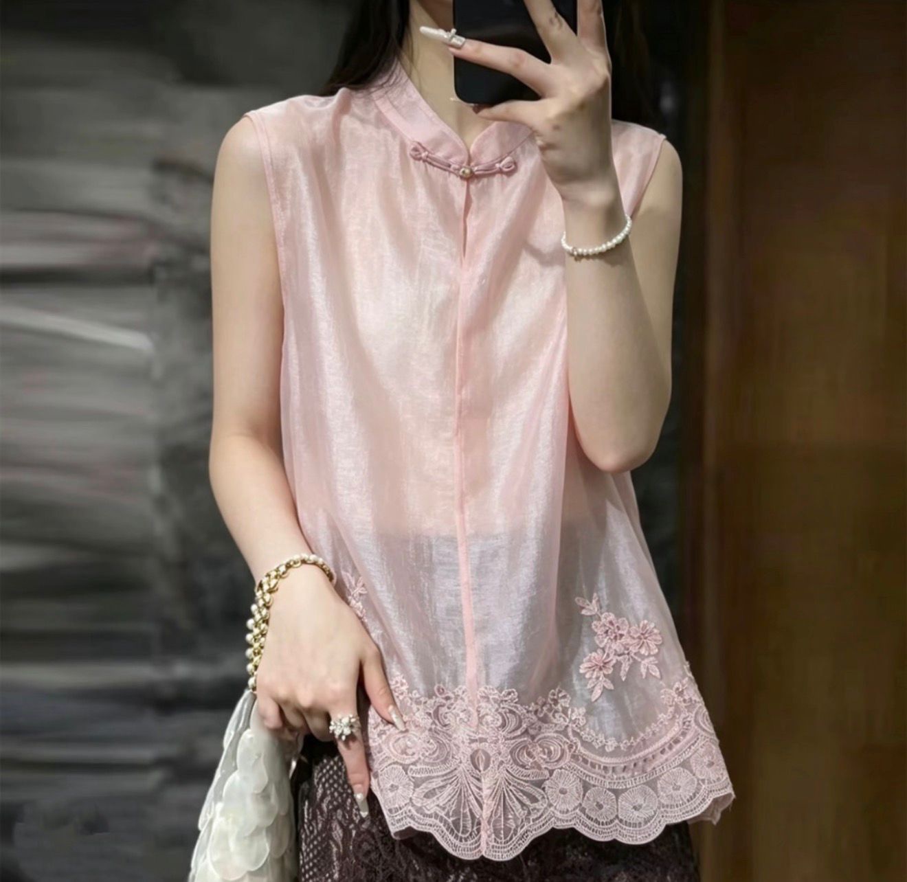 HZ May Stream #6: (PO) 913 Aurora Sequin Hem Blouse (XL B47cm L64cm, 2XL B48cm L64cm, 3XL B51cm L64cm,4XL B53cm L64cm)