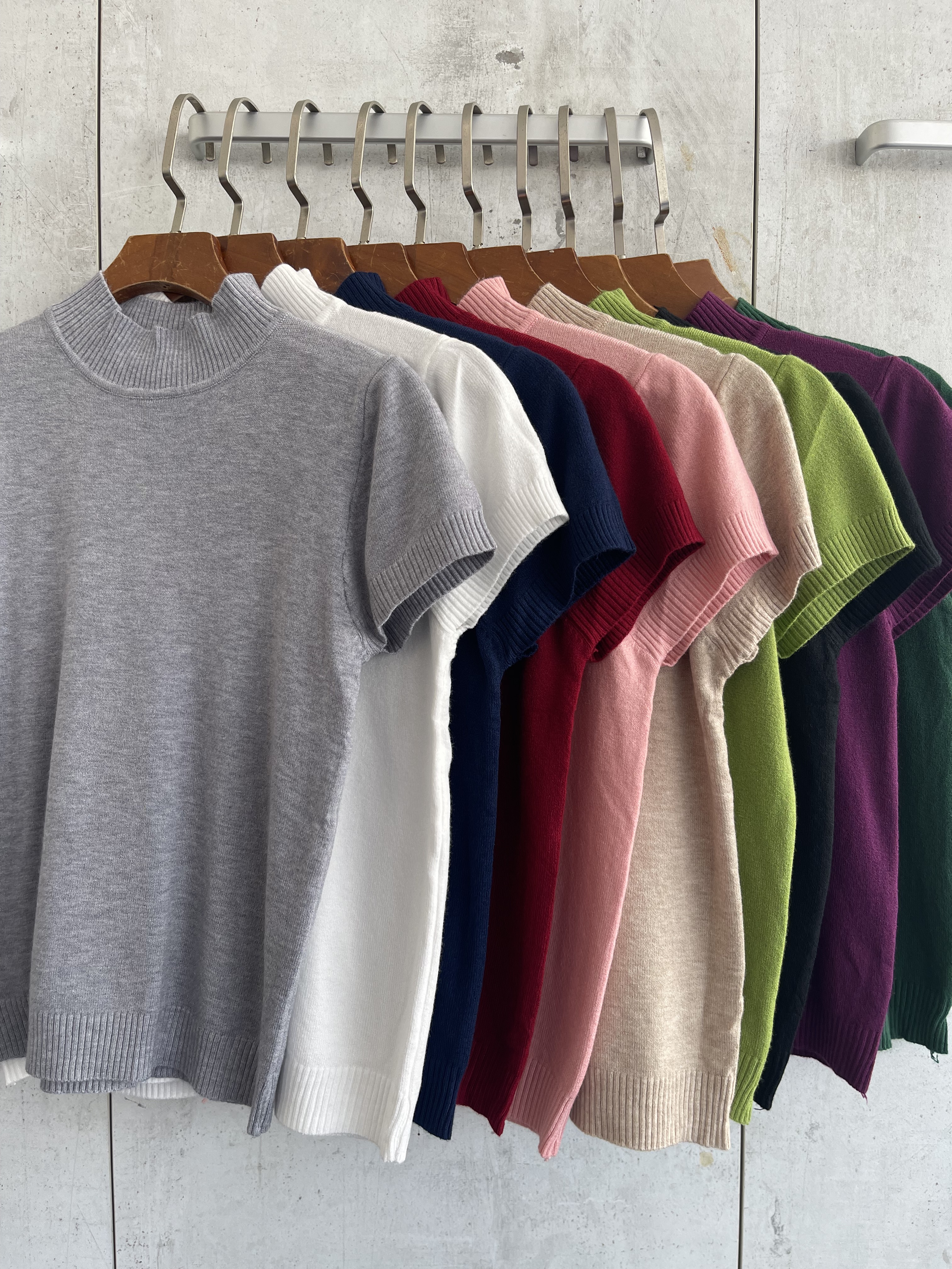 558: Basic High Neck Knit Top (B 36-48cm; L 50cm)