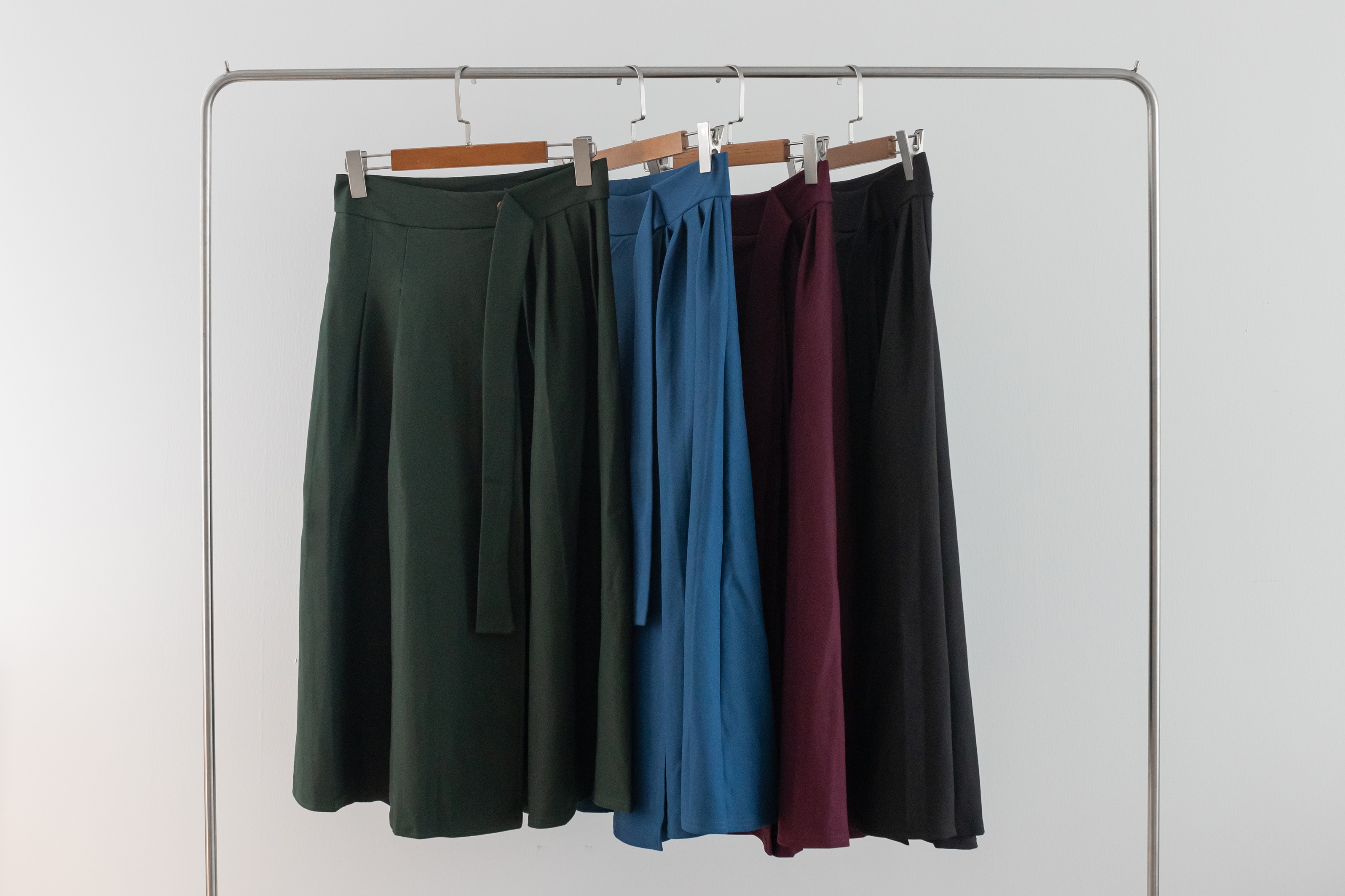 005 Alvia A-Line Skirt (W 36-48cm; H 49-65cm; L 80cm)