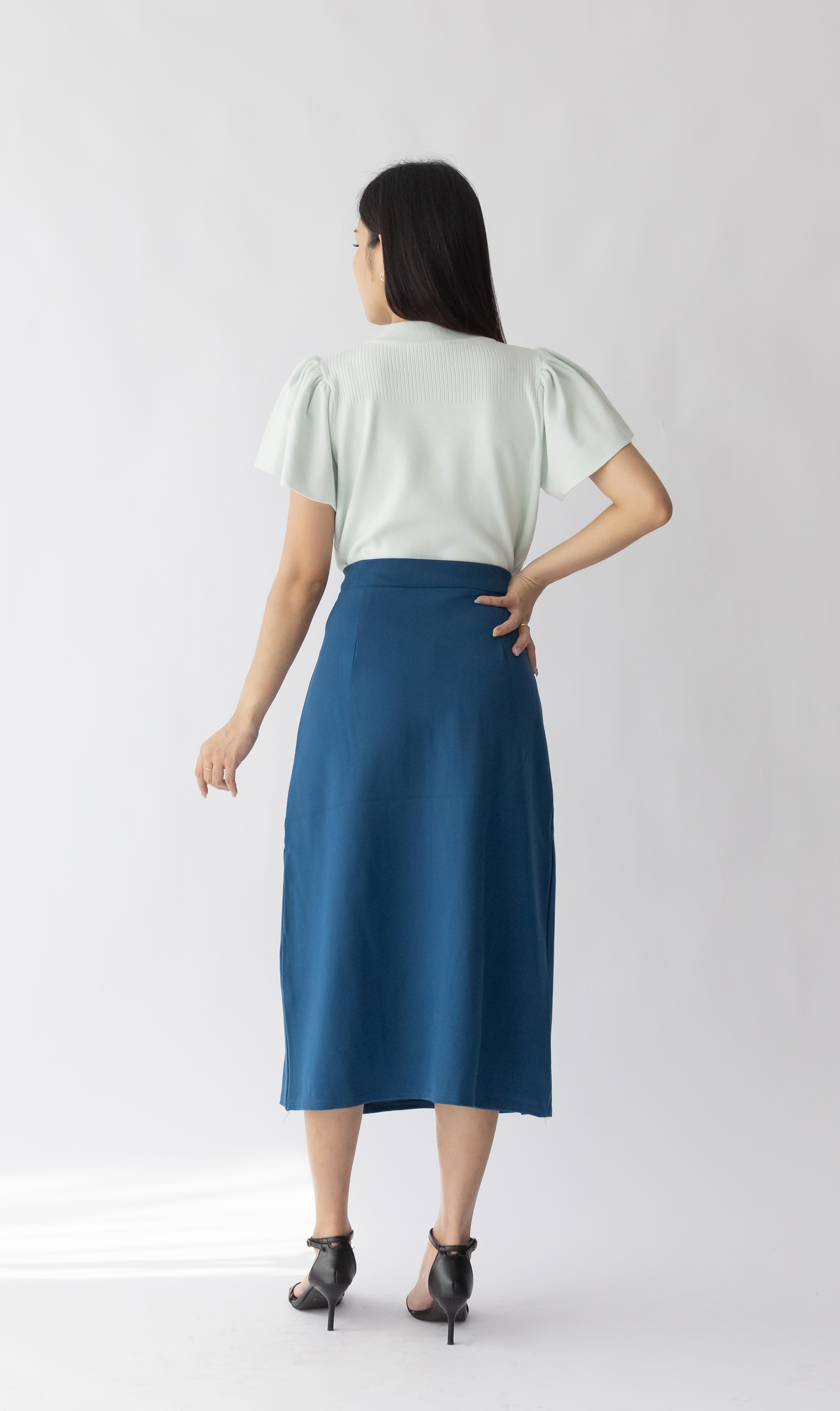 006 Alissa A-Line Skirt (UW 35-49cm; H 45-62cm; L 76cm)