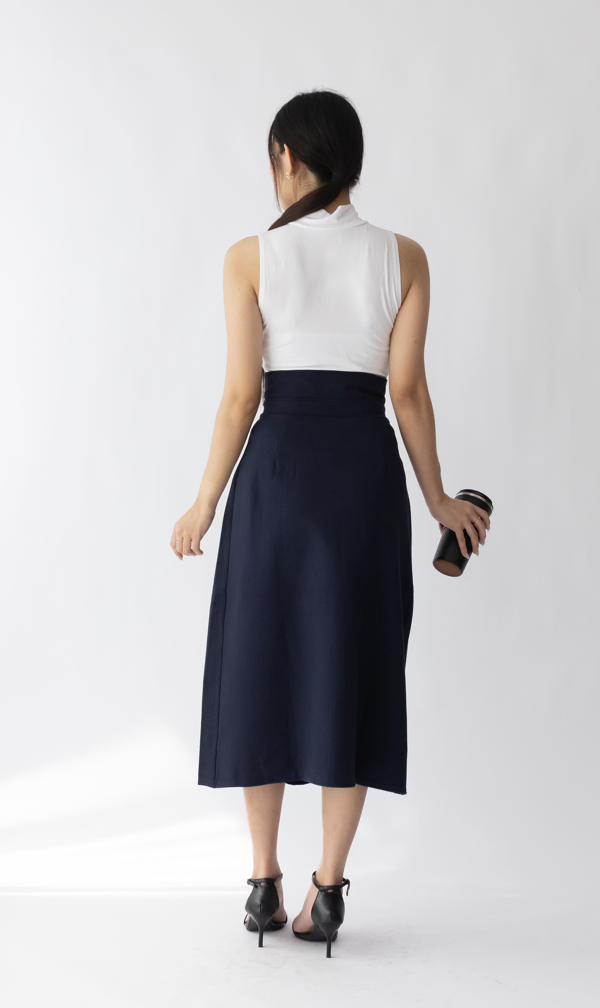 008 Annarita A-Line Skirt (W 35-46cm; H 50-65cm; L 77/83cm)