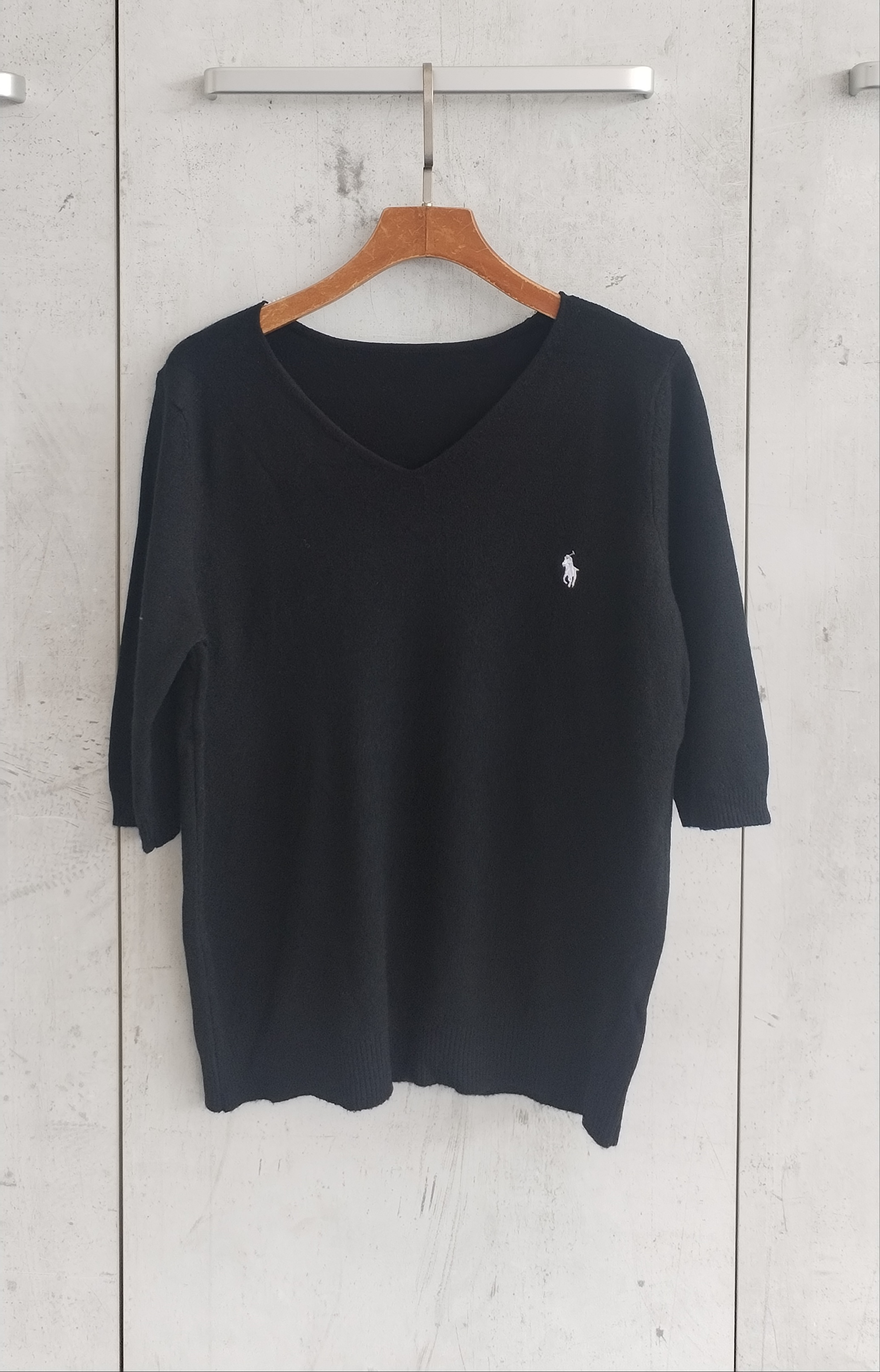 88186 Porvy V-Neck Polo Knitted Top (B 45-52cm; L 56cm)